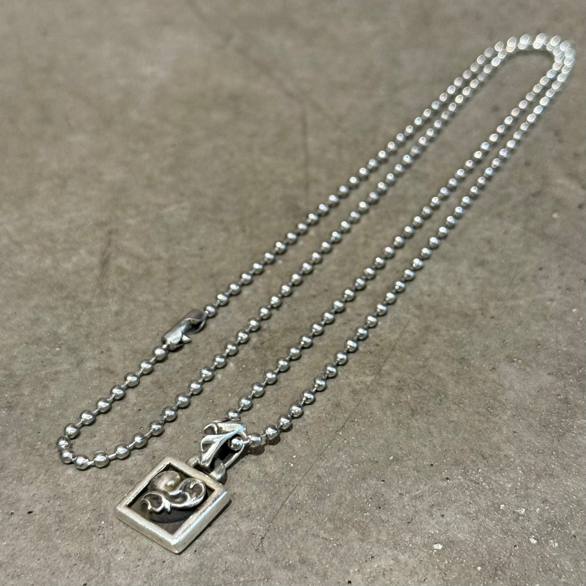 CHROME HEARTS FRAMED HEART NECKLACE ‘SILVER’