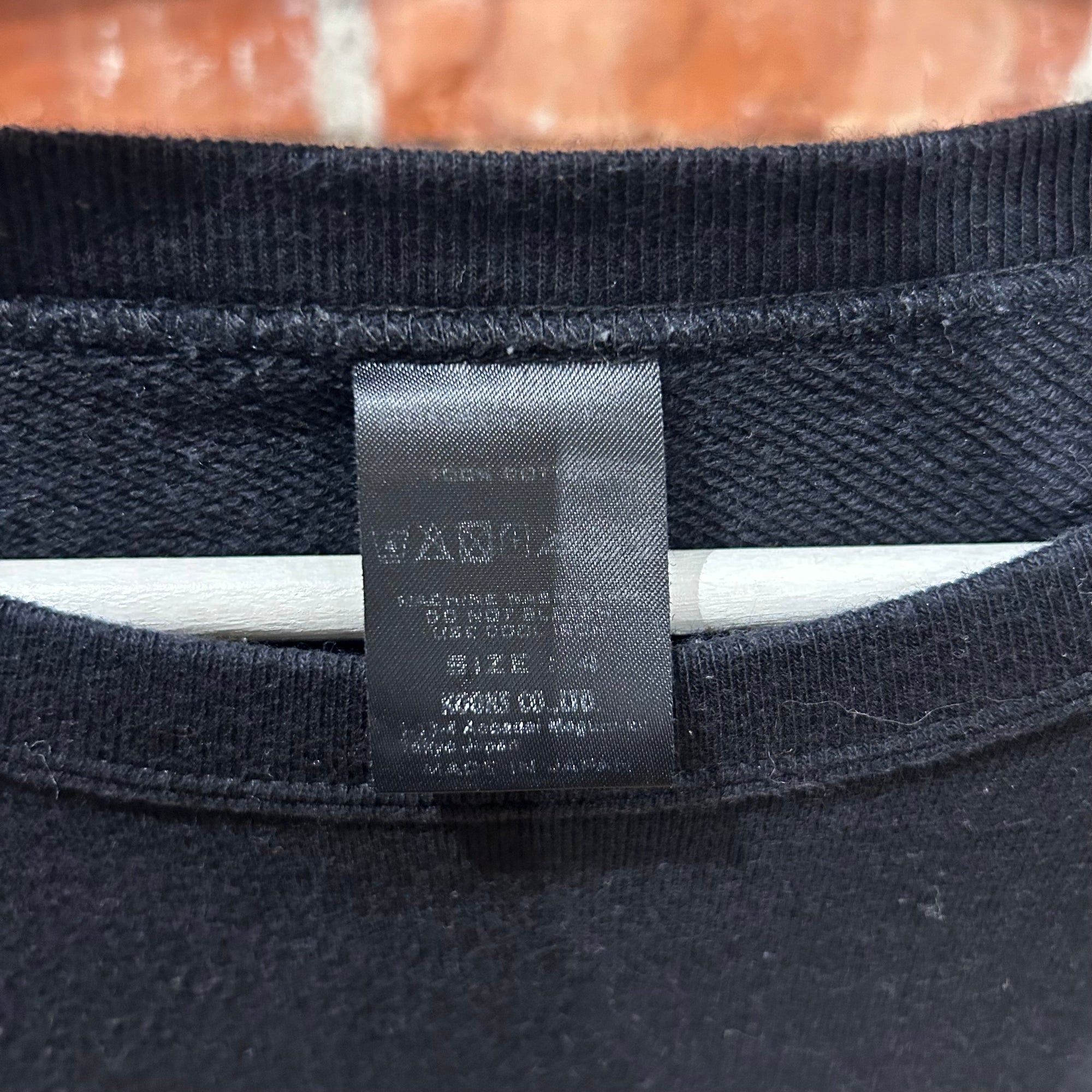 NUMBER (N)INE SCHOOL OF VISUAL COMEDY LOGO CREWNECK ‘BLACK/WHITE’