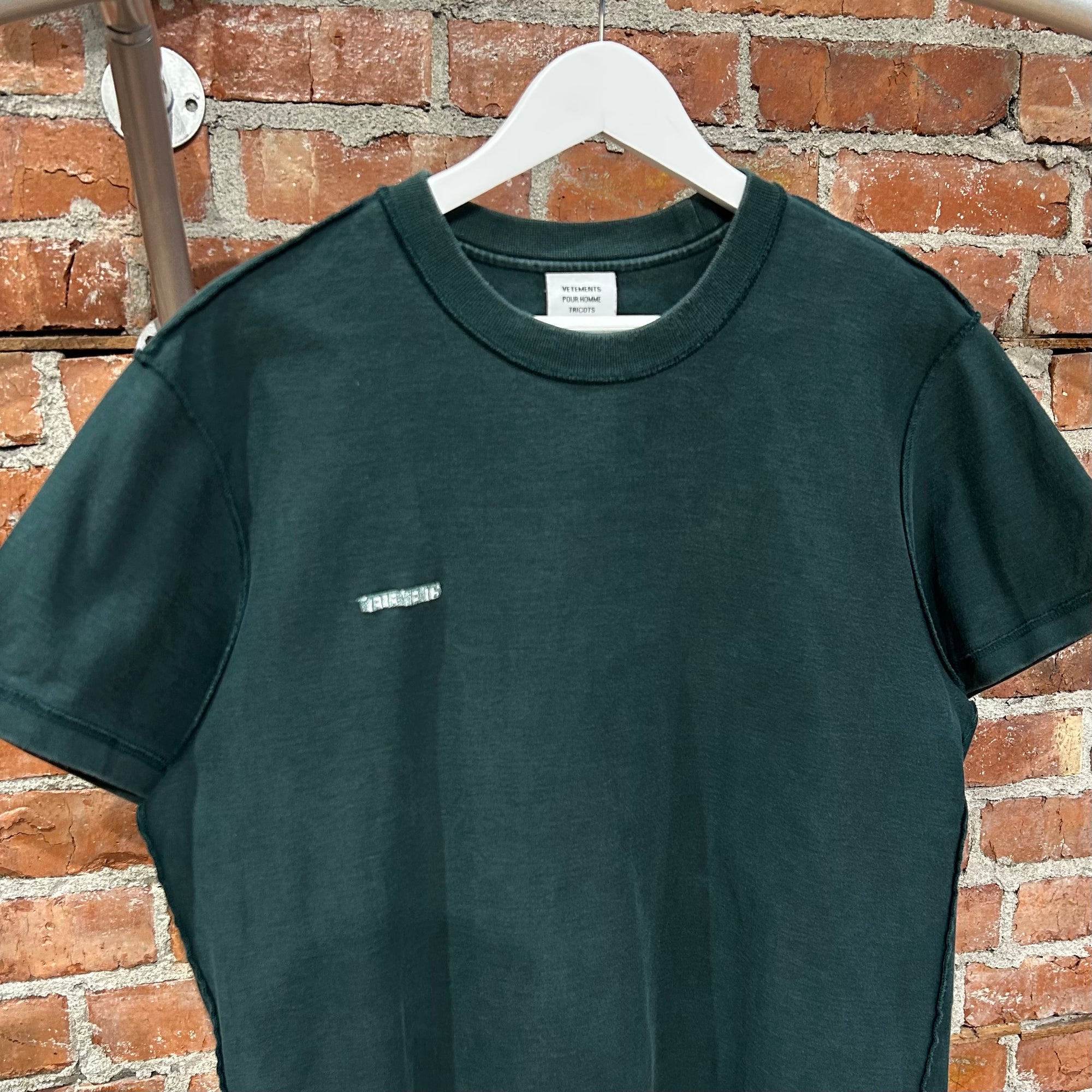 VETEMENTS AW19 INSIDE OUT TEE ‘FOREST’