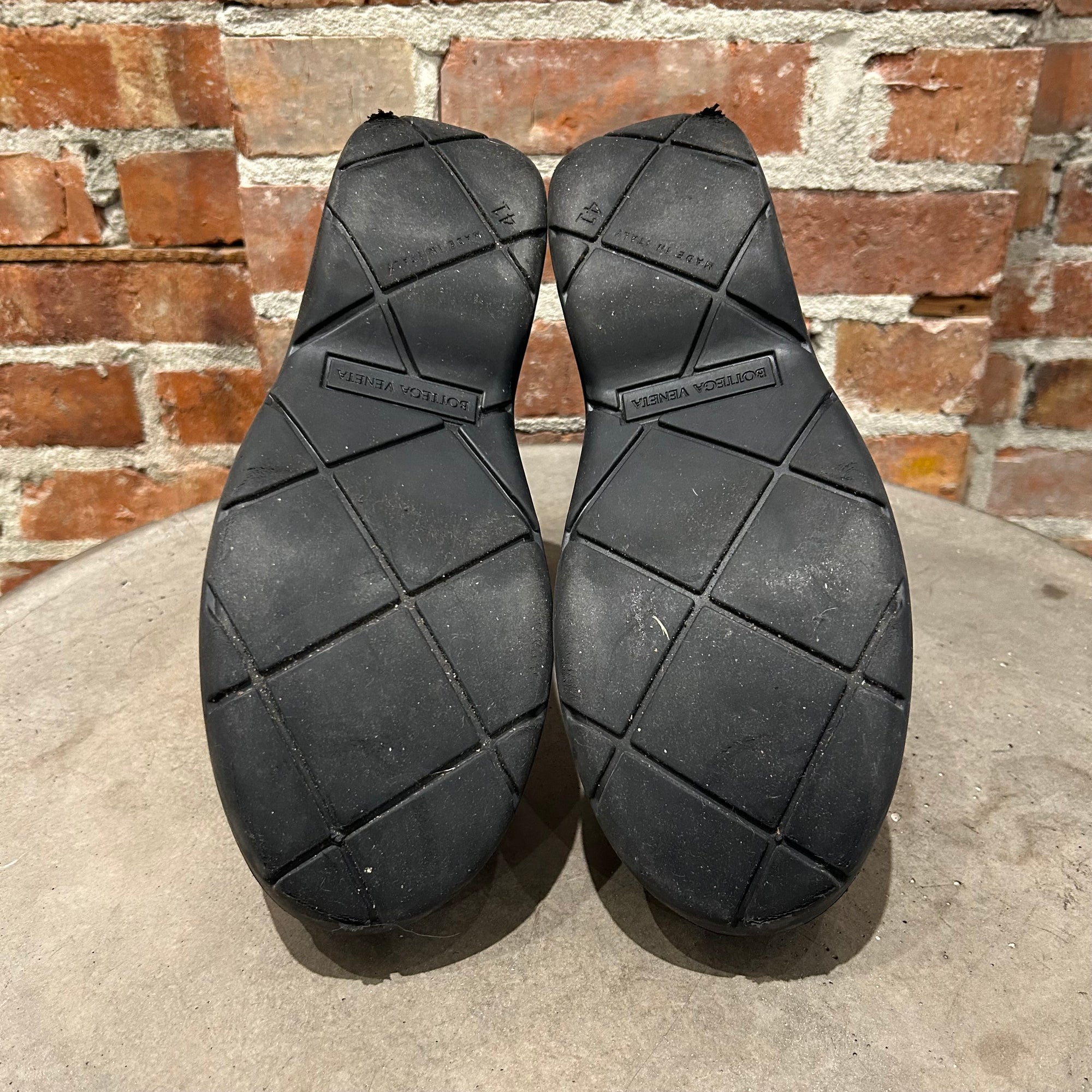 BOTTEGA VENETA PUDDLE BOOTS ‘BLACK’