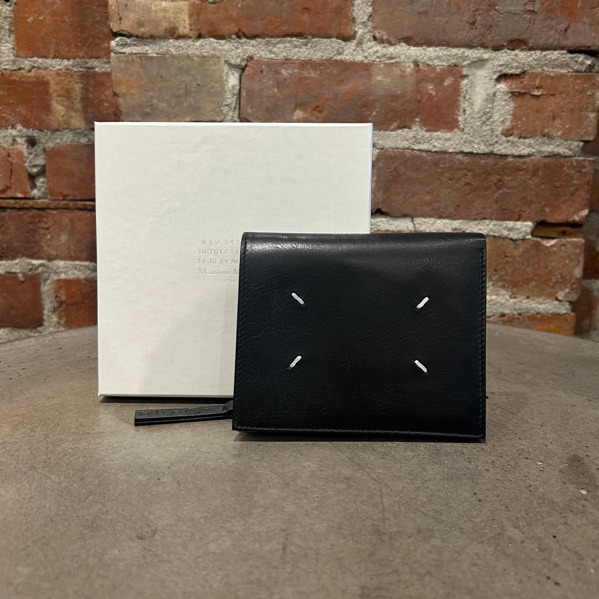 MAISON MARGIELA FOUR STITCH LARGE BIFOLD WALLET ‘BLACK’