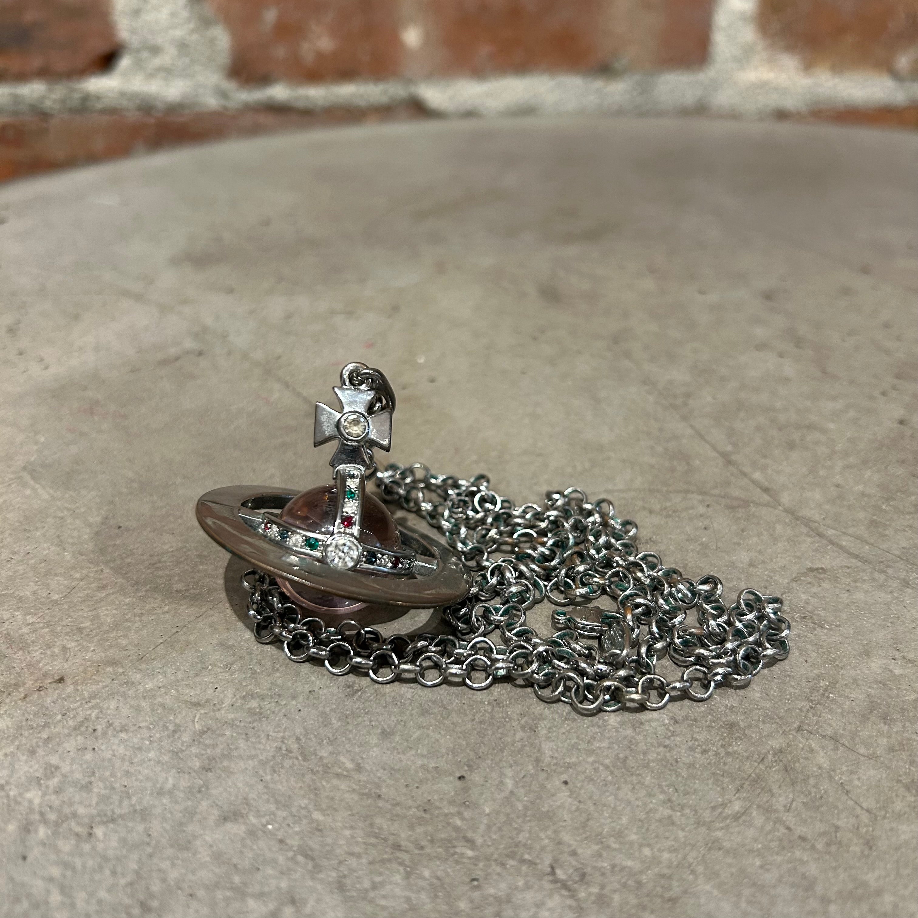 Vivienne Westwood
PAINTED ベレー帽 VIVIENNE WESTWOOD PINK BIG ORB NECKLACE 'SILVER/MULTI