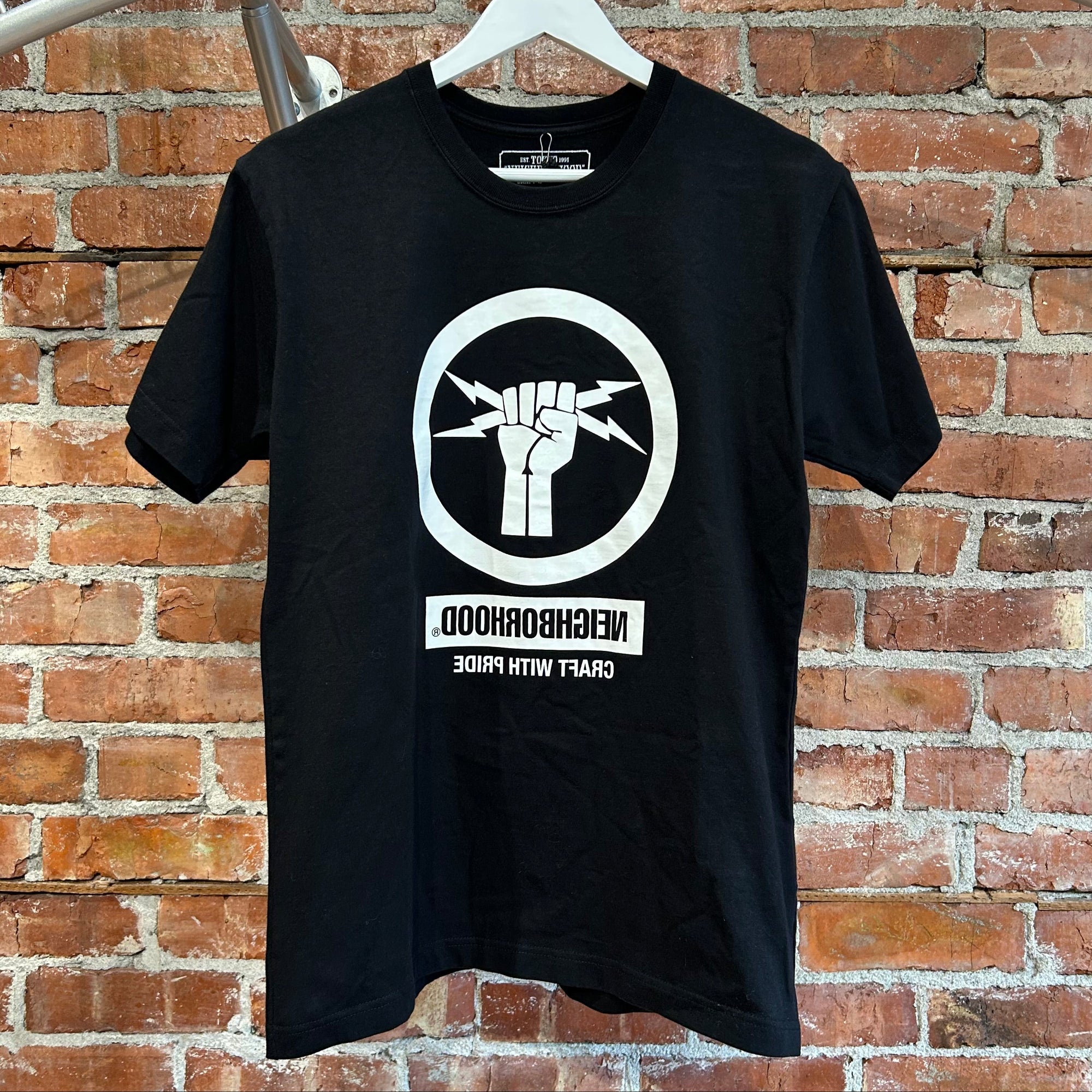 NEIGHBORHOOD FIGHT THE POWER TEE ‘BLACK’