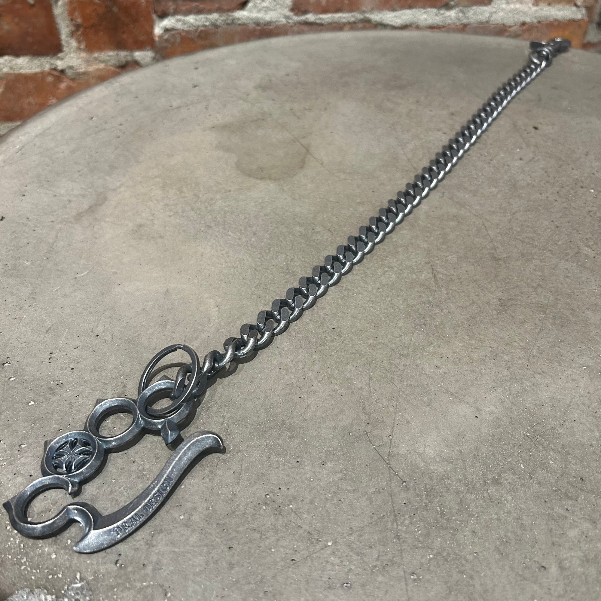 DEAL DESIGN KNUCKLE DUSTER WALLET CHAIN 'AGED SILVER'