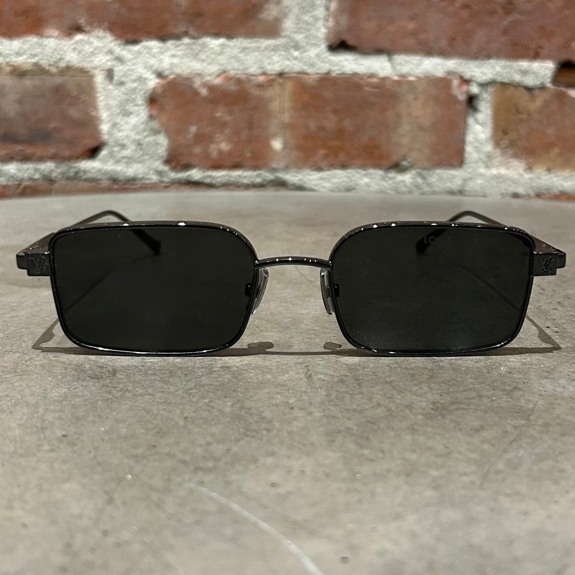 LOUIS VUITTON PURE SQUARE S00 SUNGLASSES ‘BLACK’