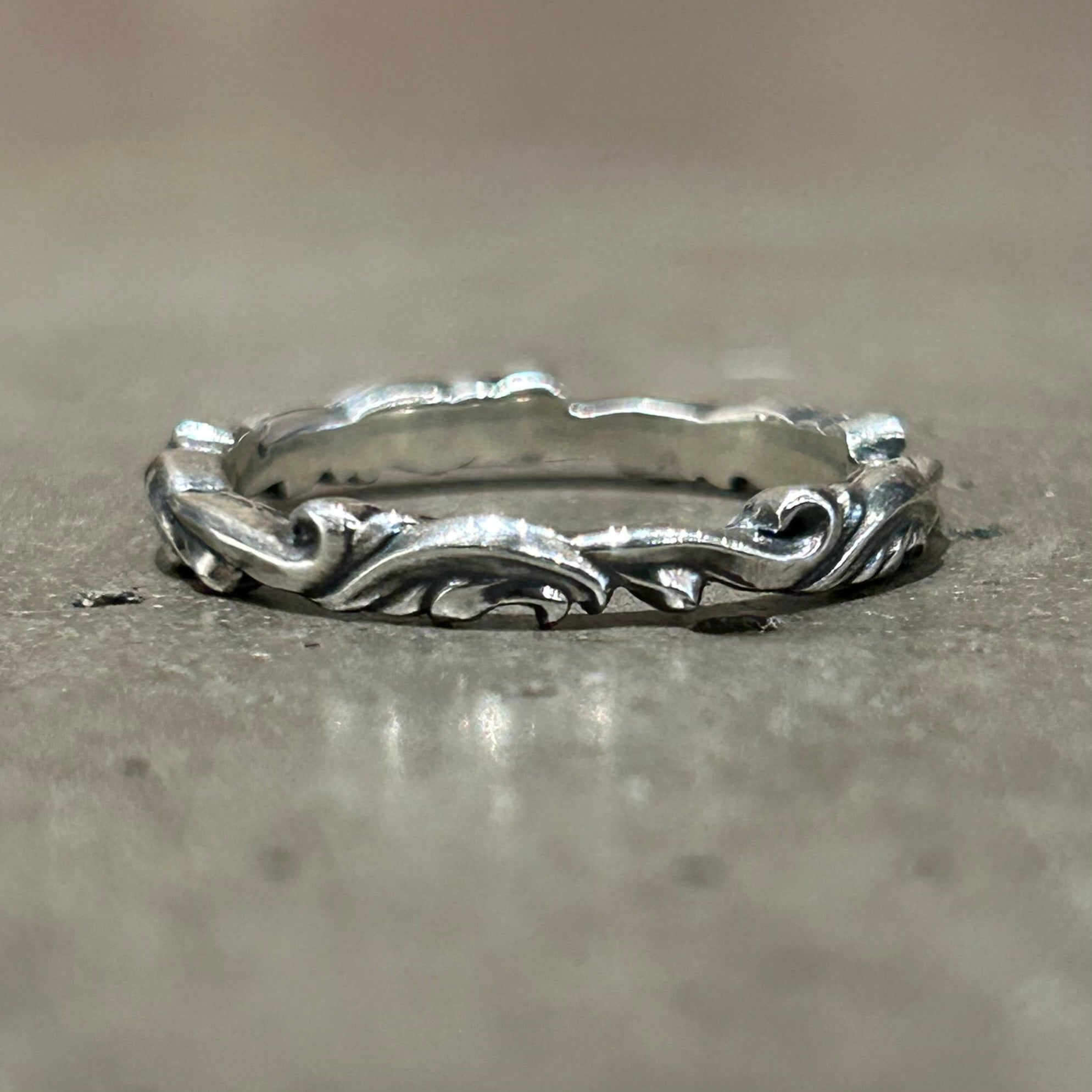 DEAL DESIGN RIPPLE RING ‘SILVER’