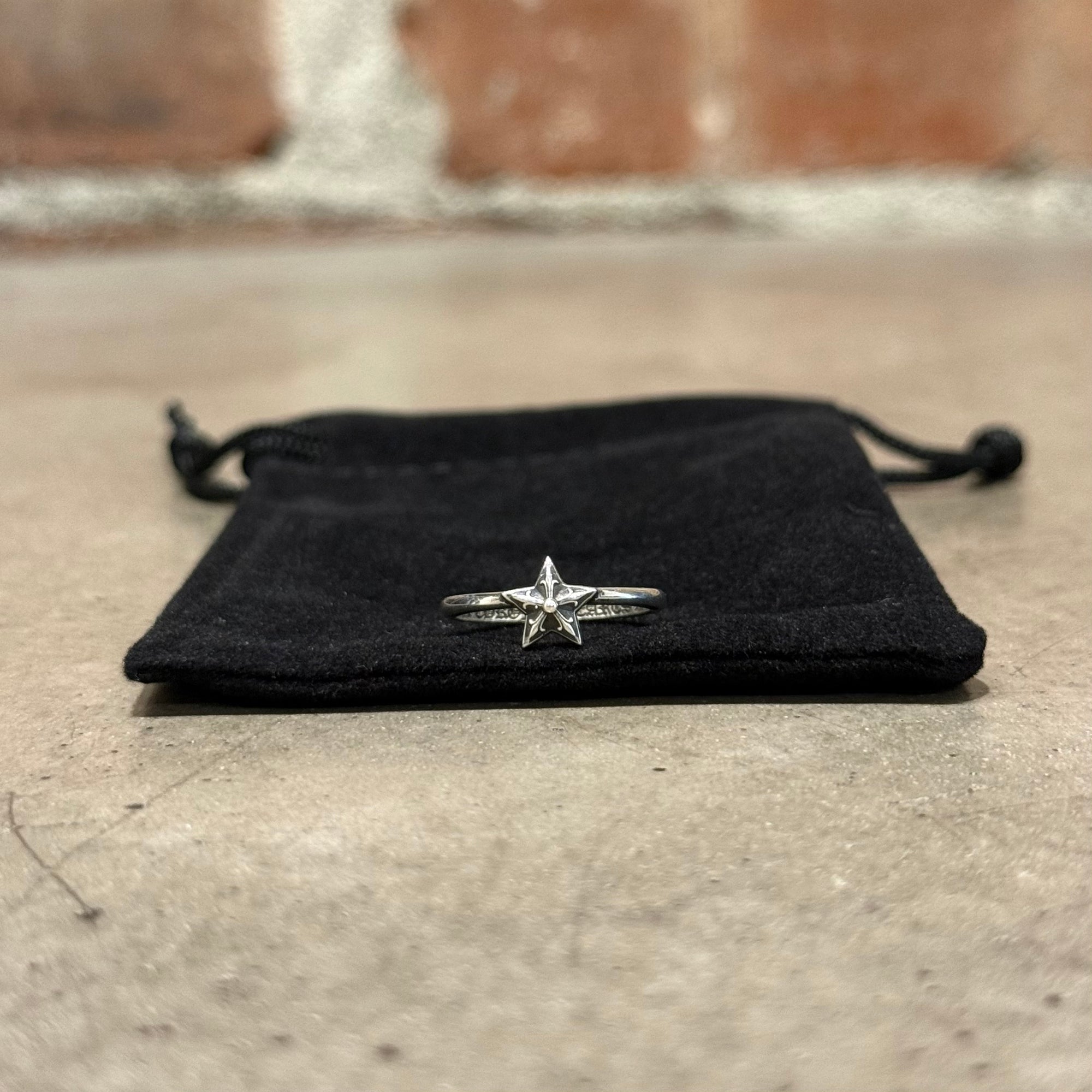 CHROME HEARTS STAR BUBBLE GUM RING ‘SILVER’