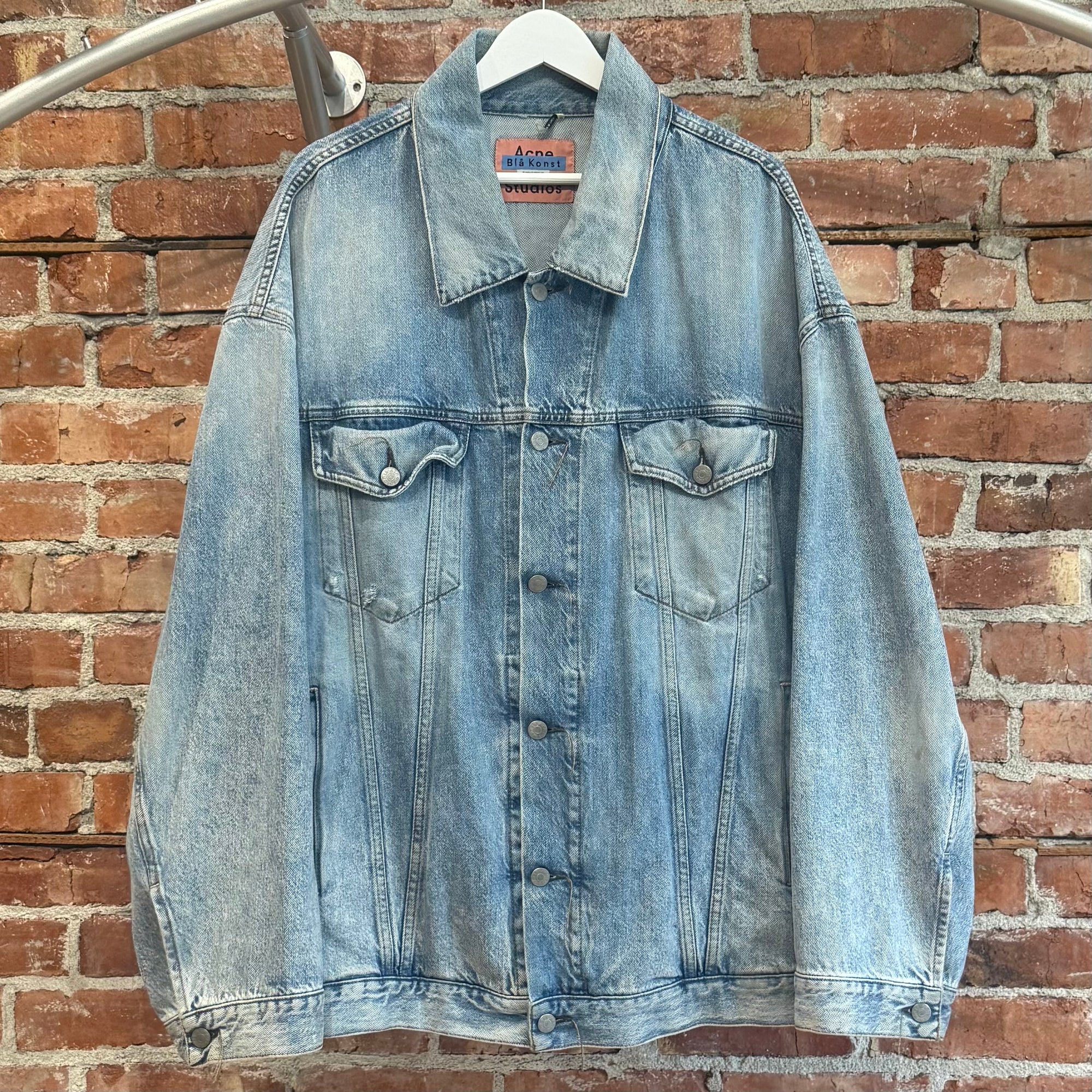 ACNE STUDIOS OVERSIZED DENIM TRUCKER JACKET ‘LIGHT WASH’