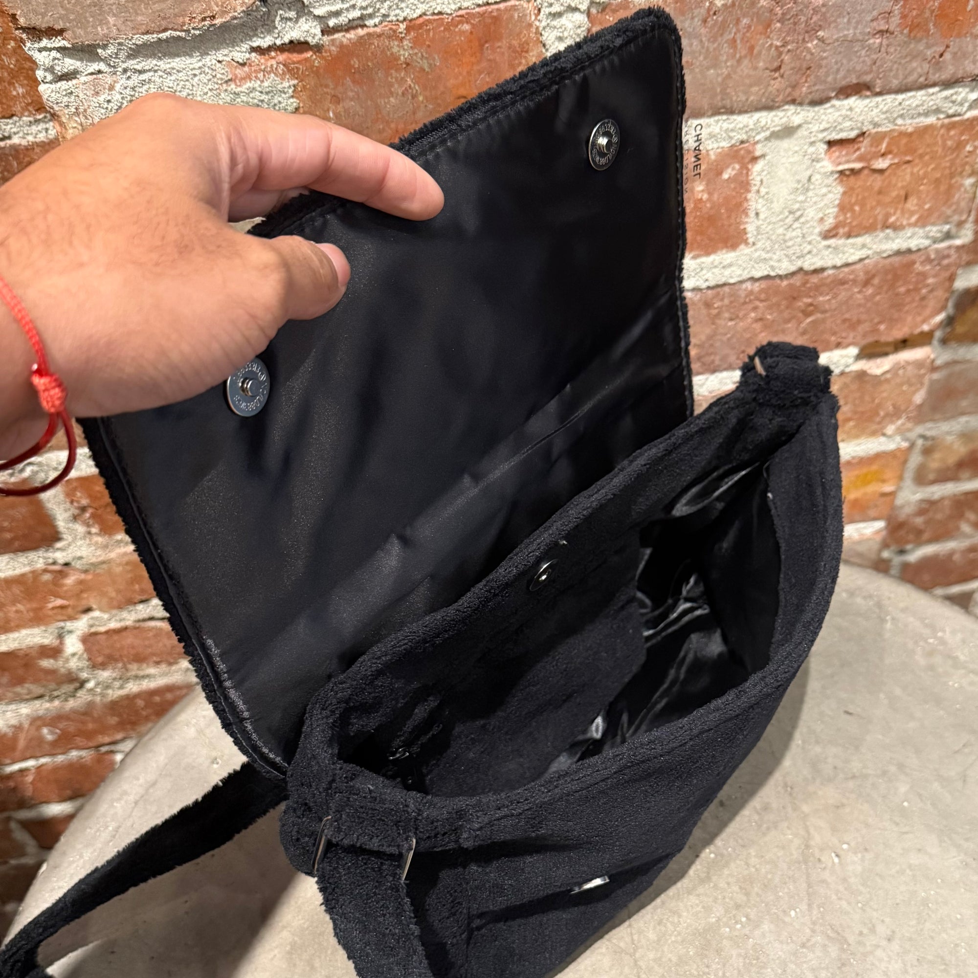 CHANEL VIP EXCLUSIVE CROSSBODY BAG ’BLACK/WHITE’