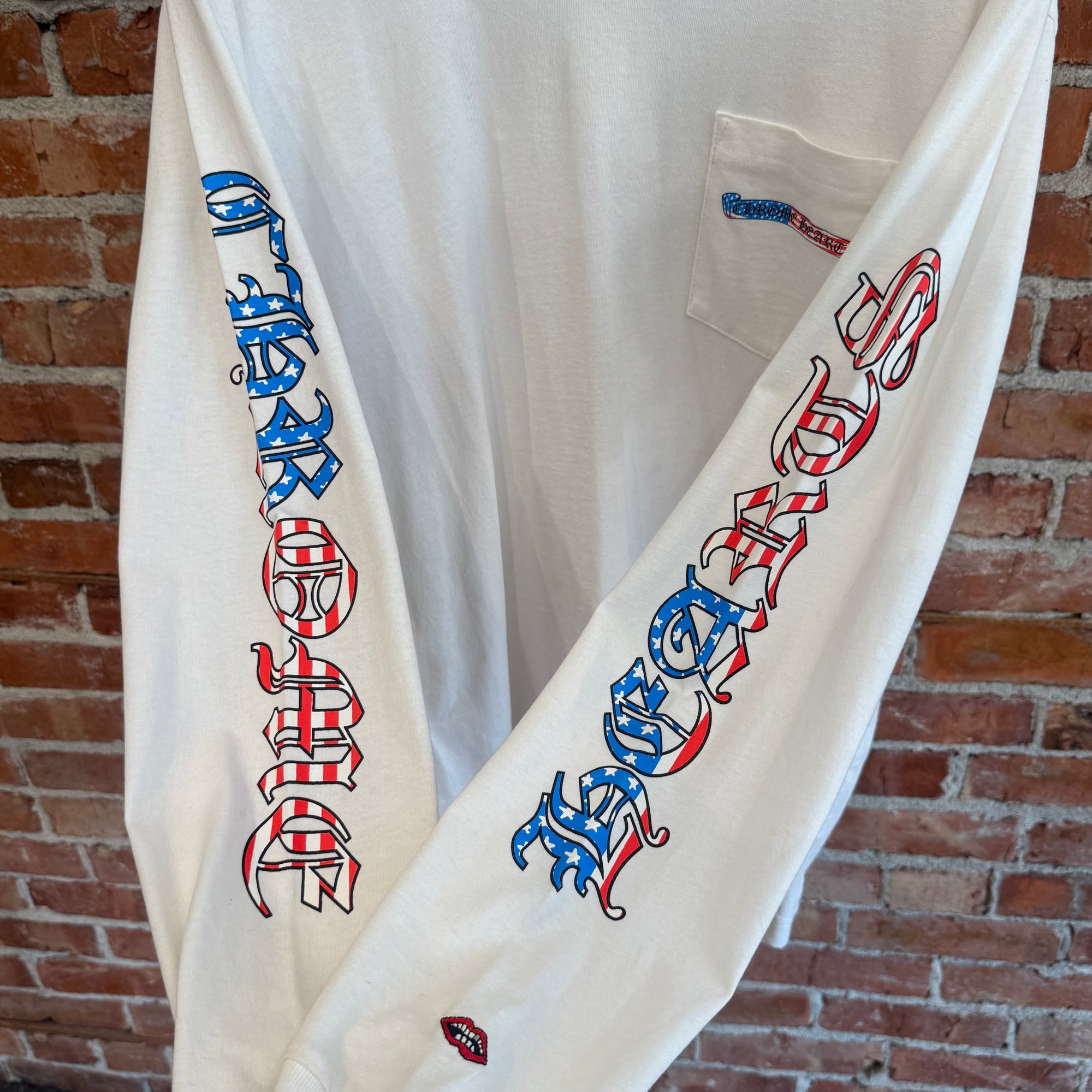 CHROME HEARTS AMERICAN FLAG LONGSLEEVE ’WHITE’