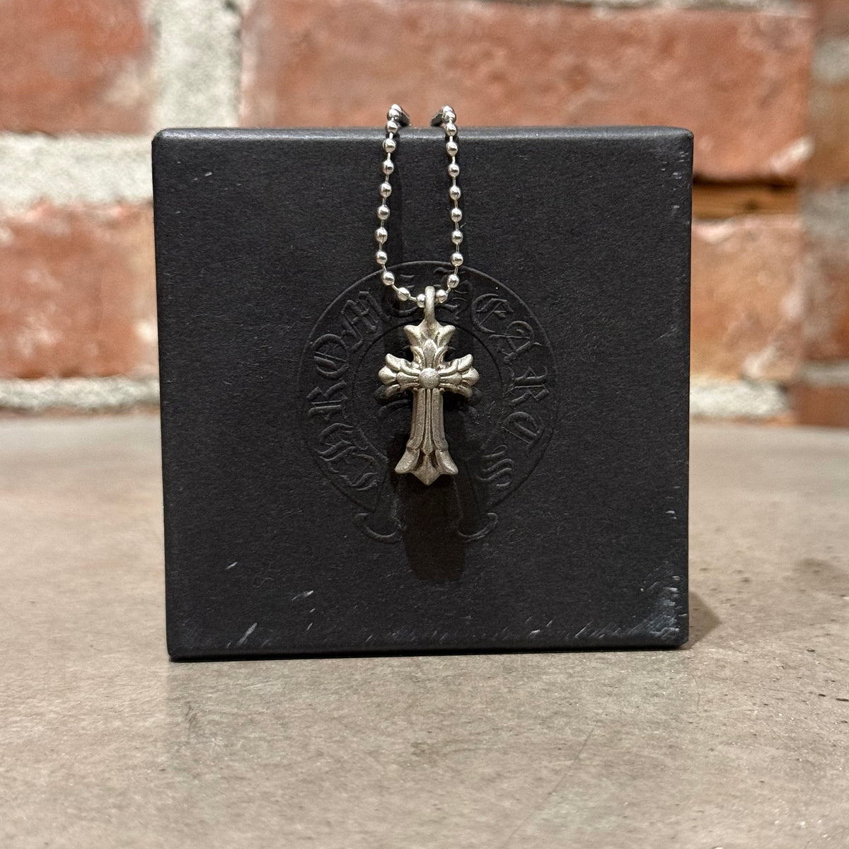 CHROME HEARTS SMOKED DOUBLE CH CROSS  NECKLACE ‘SILVER’