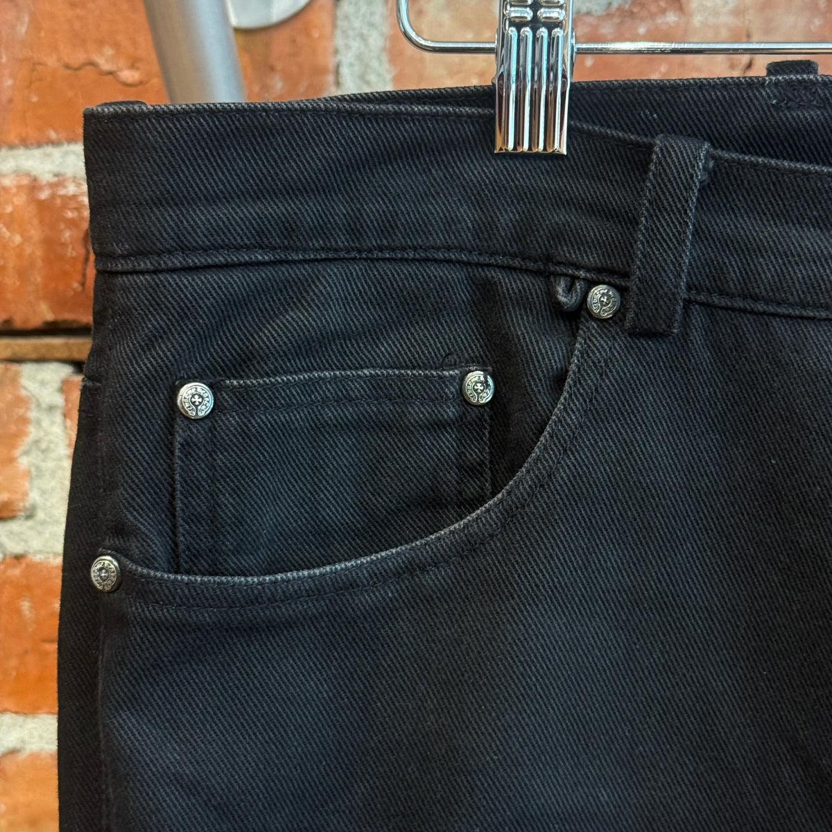 CHROME HEARTS FLEUR KNEE STRAIGHT LEG DENIM ‘BLACK’