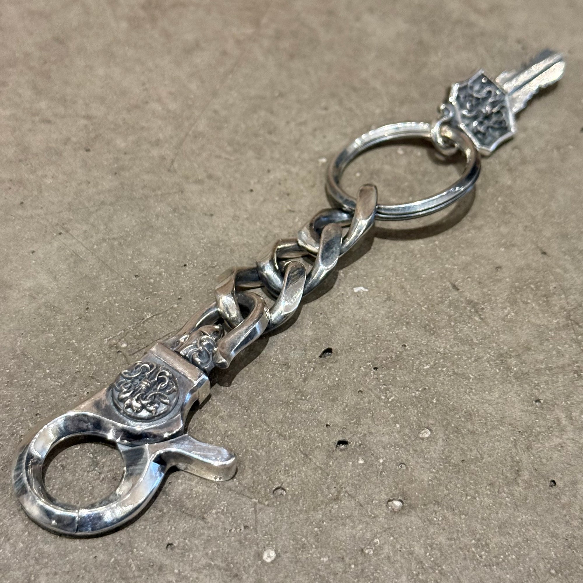 DEAL DESIGN KG CLIP FLEURKEY KEYCHAIN ‘SILVER’