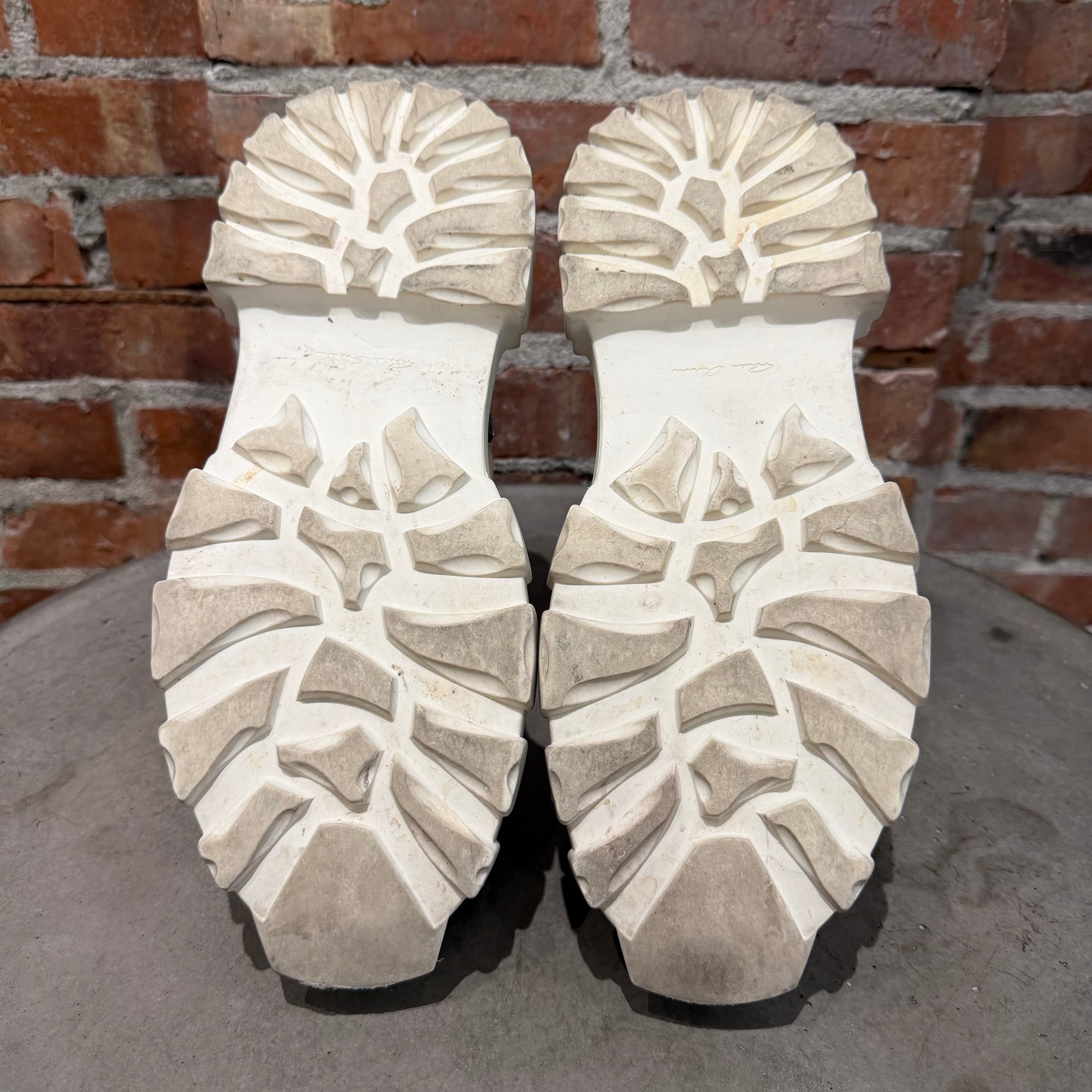 RICK OWENS FW25 JUMBO LACE BOZO TRACTOR BOOTS ‘MILK’
