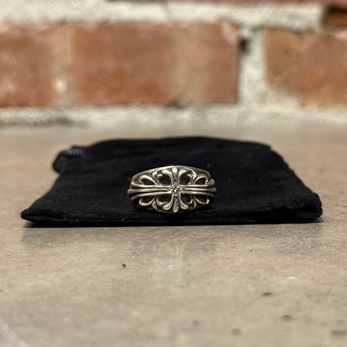 CHROME HEARTS DIAMOND CLASSIC FLORAL CROSS RING ‘SILVER’