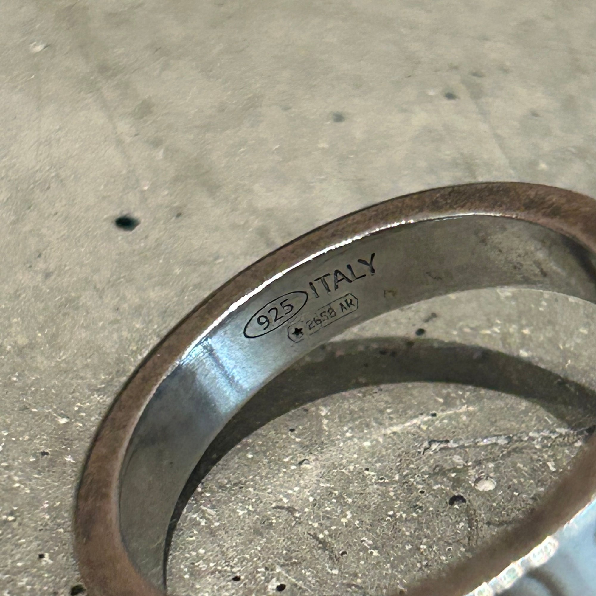 MAISON MARGIELA .925 HOOP EARRINGS ‘TARNISHED SILVER’