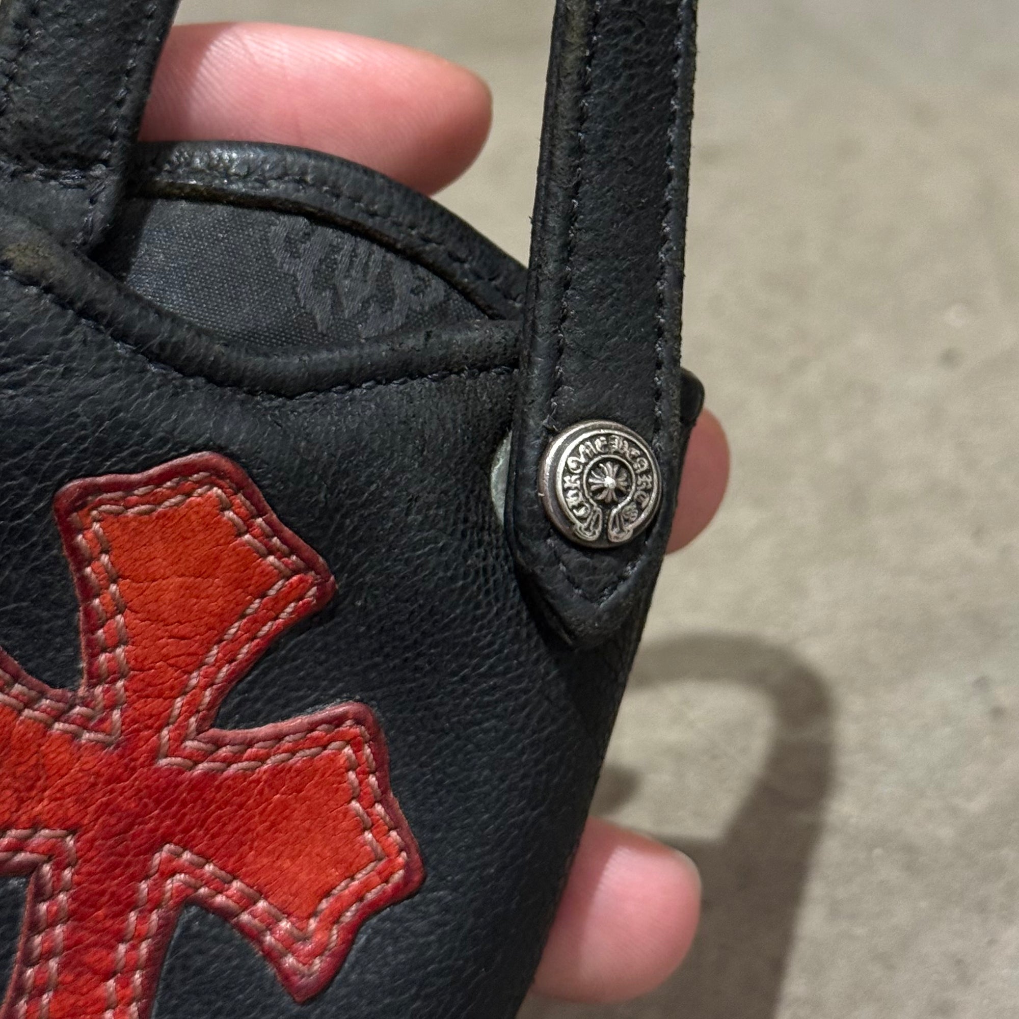 CHROME HEARTS ZIPPO SLING POUCH ‘BLACK/RED’
