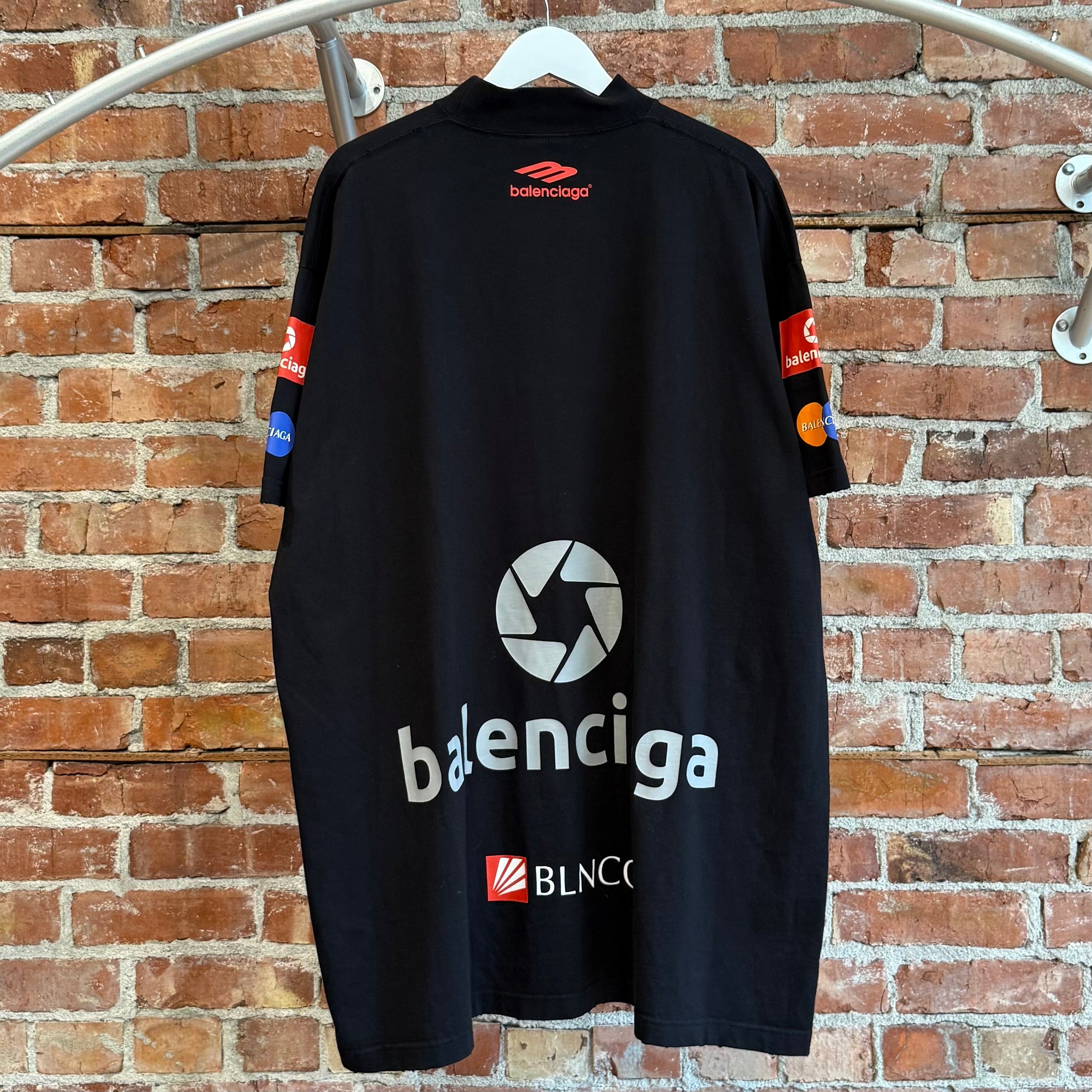 BALENCIAGA FW23 SAMPLE 3B TOP LEAGUE RACING LOGO TEE ‘BLACK’