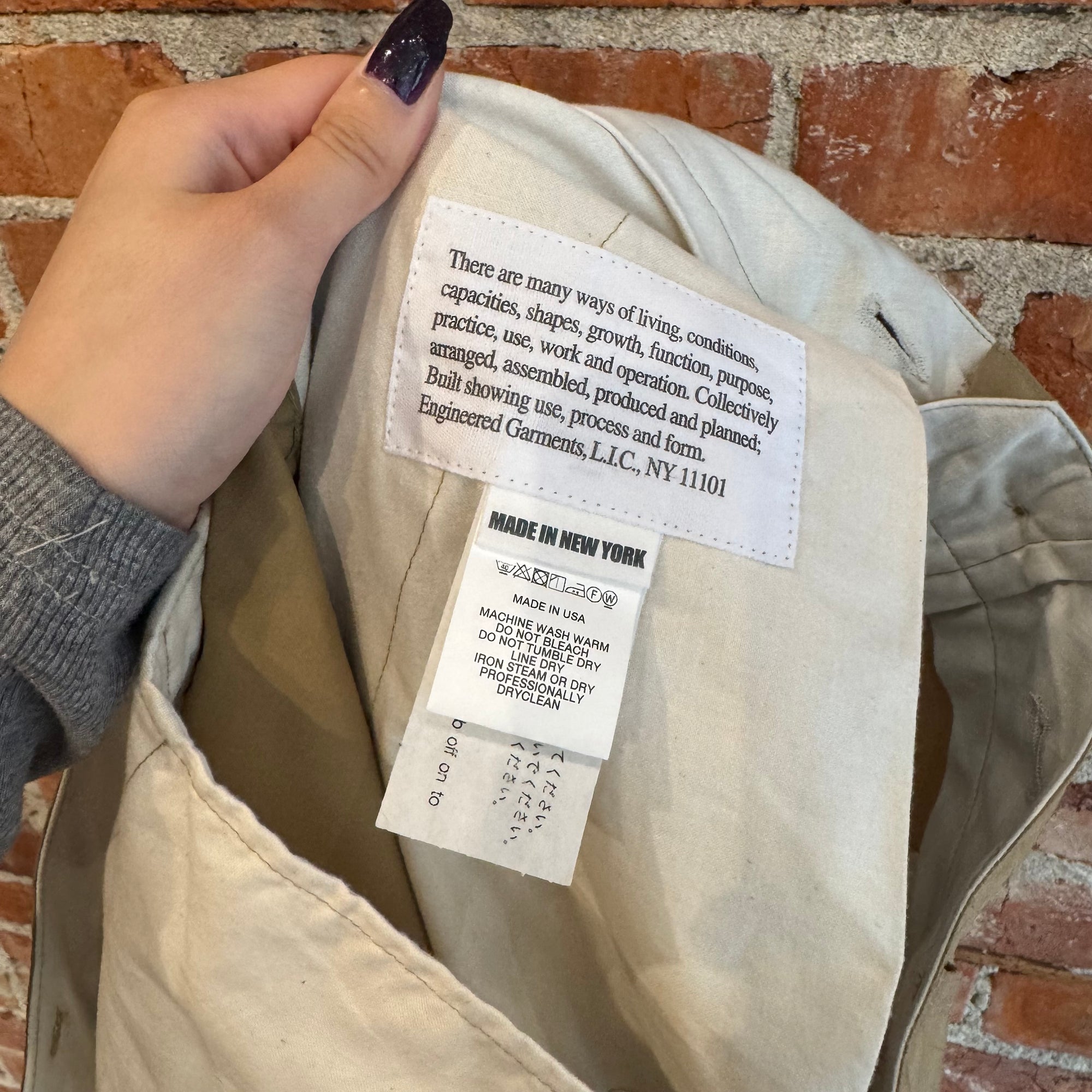 ENGINEERED GARMENTS MULTI CARGOS ‘KHAKI’