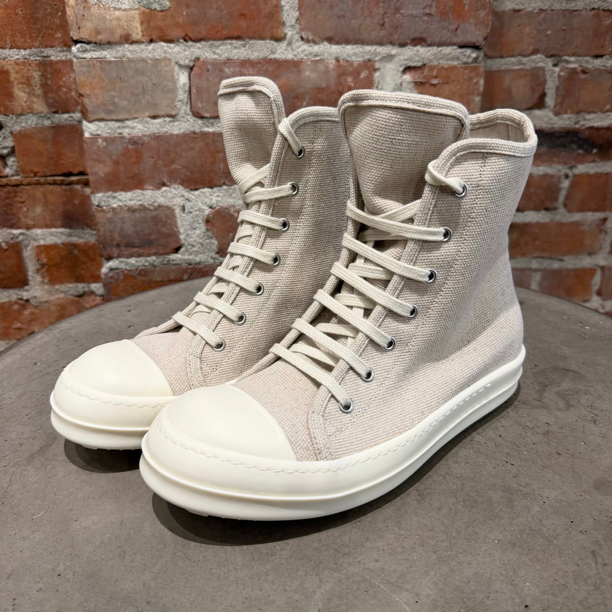 RICK OWENS DRKSHDW HEAVY CANVAS RAMONE SNEAKERS ‘NATURAL/MILK’