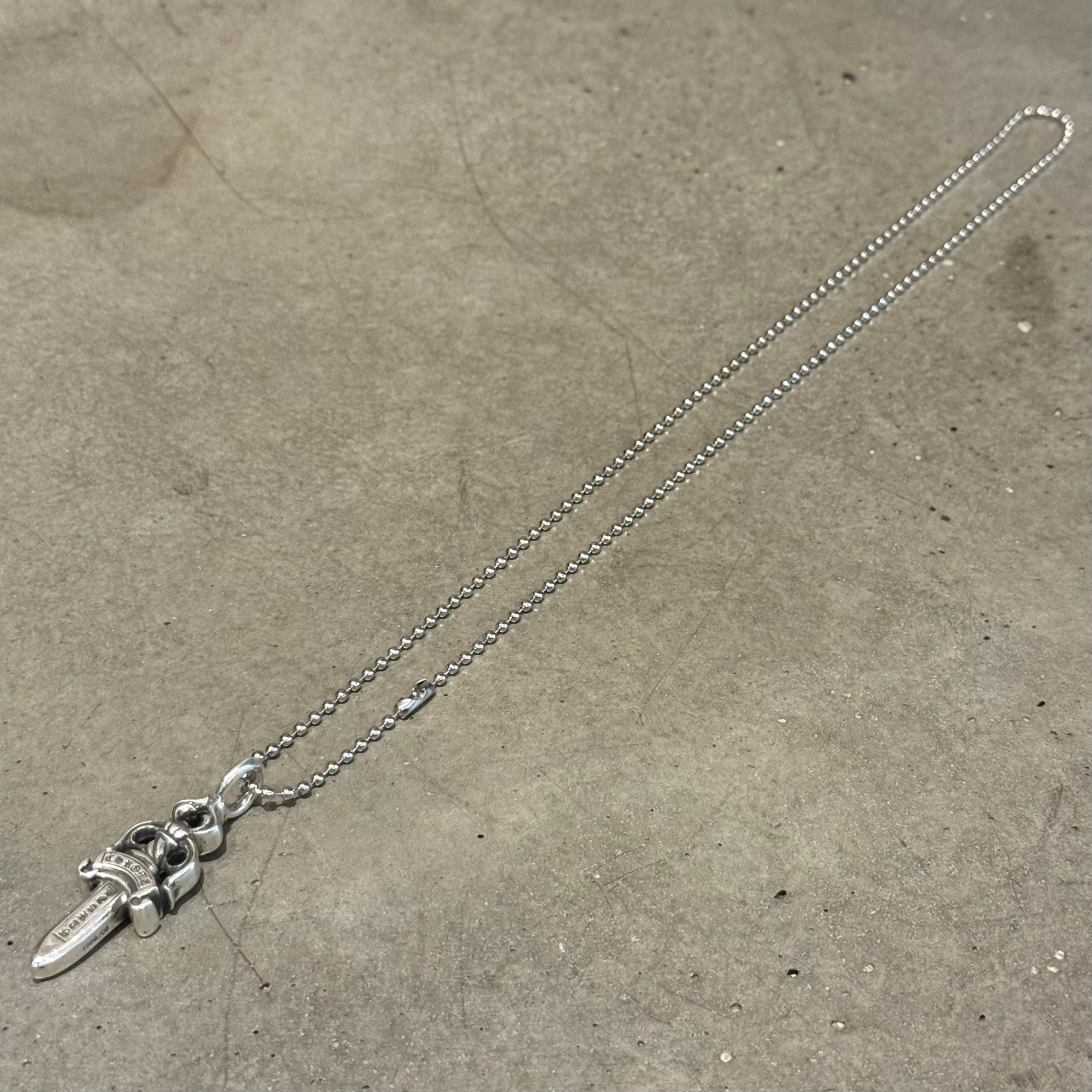 CHROME HEARTS DOUBLE DAGGER NECKLACE ‘SILVER’