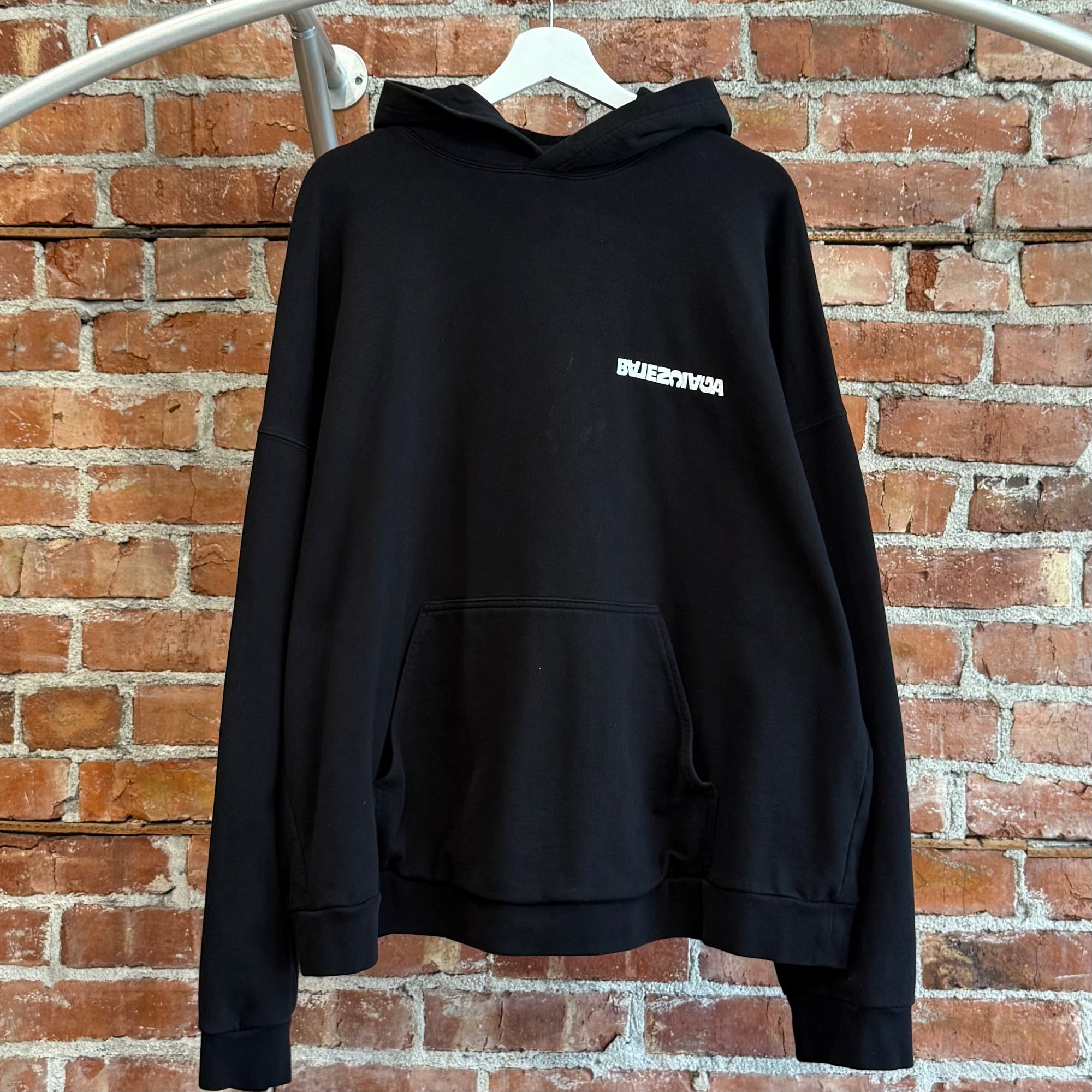 BALENCIAGA FW22 TURNOVER LOGO HOODIE ‘BLACK’