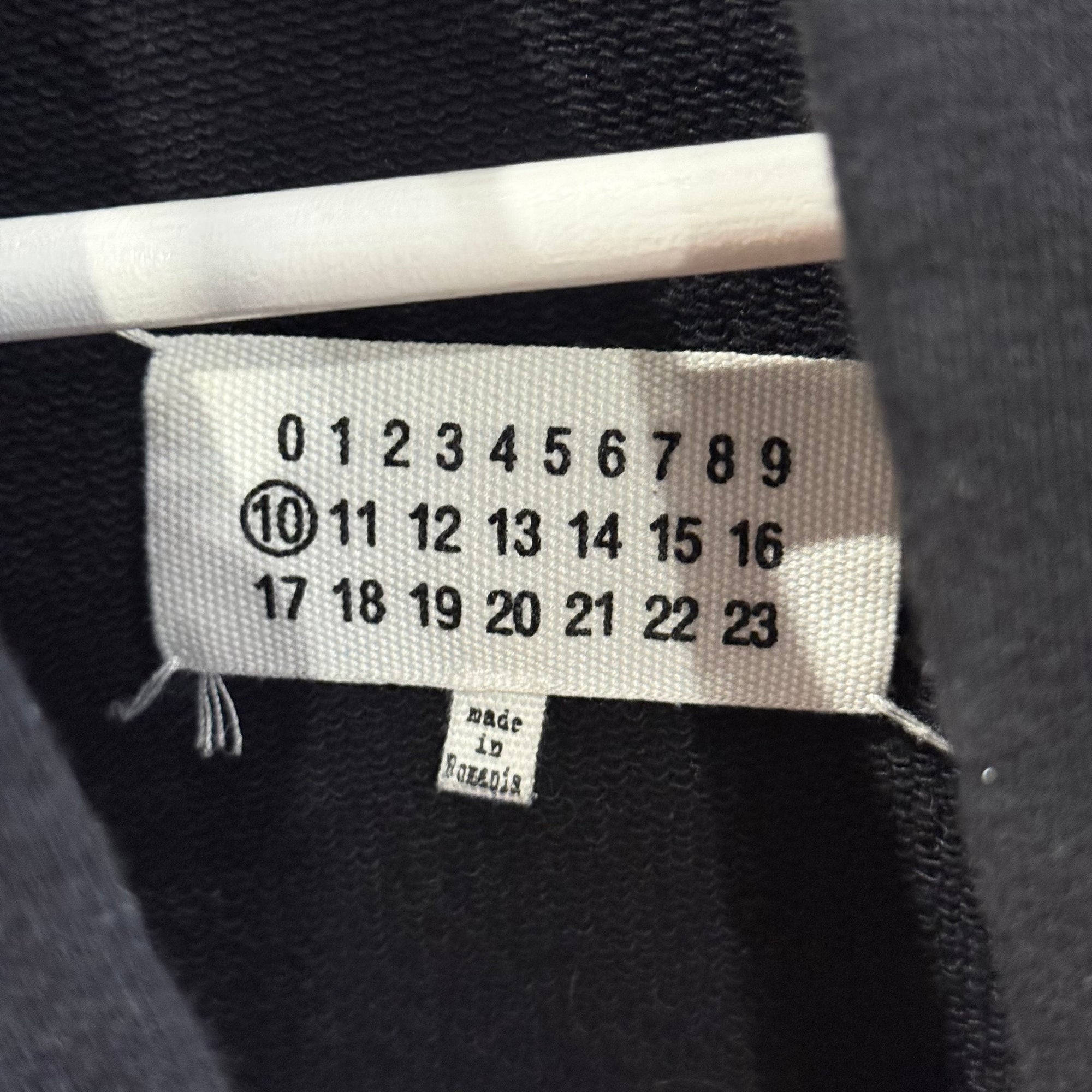 MAISON MARGIELA REVERSED LOGO HOODIE ‘BLACK’