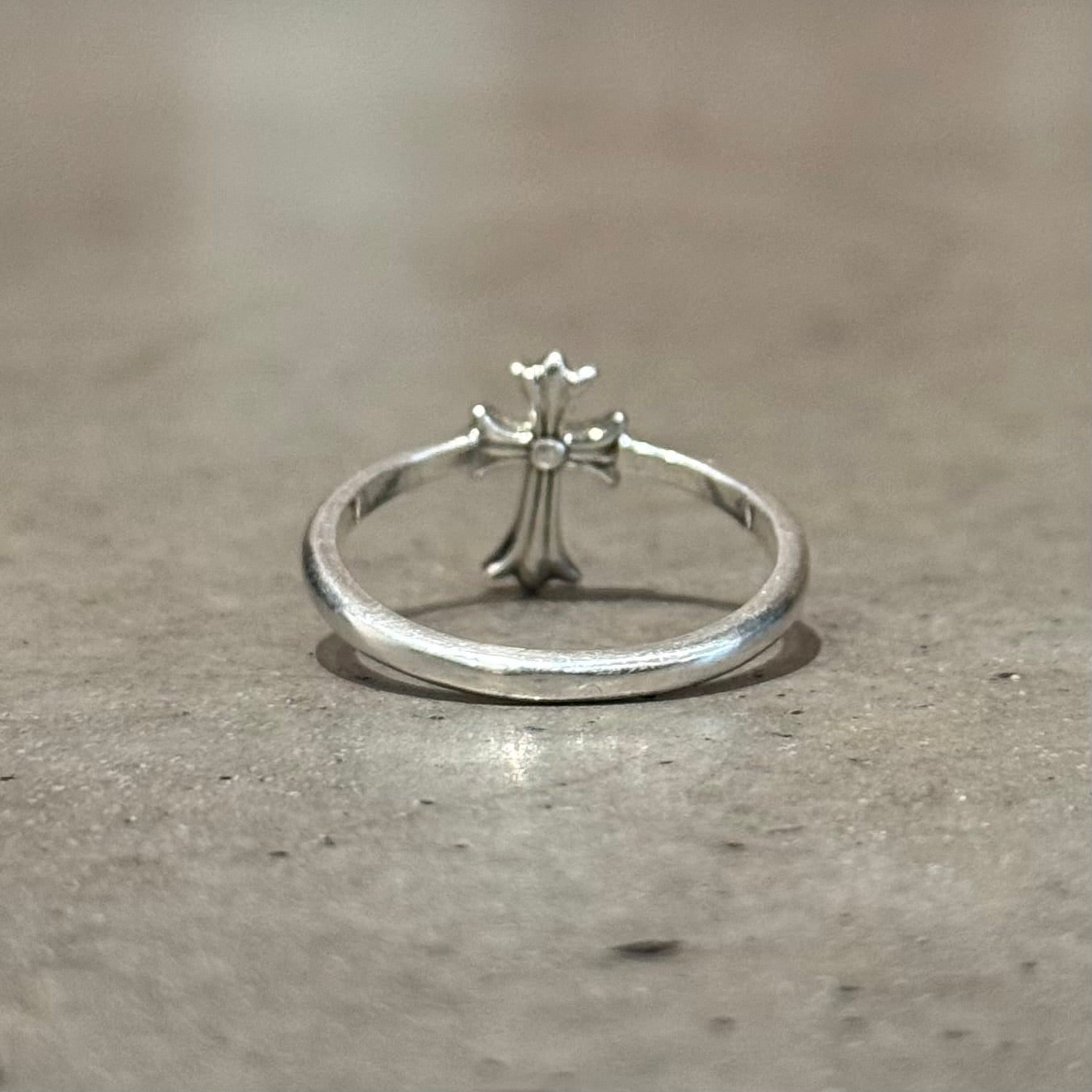 CHROME HEARTS CROSS BUBBLE GUM RING ‘SILVER’