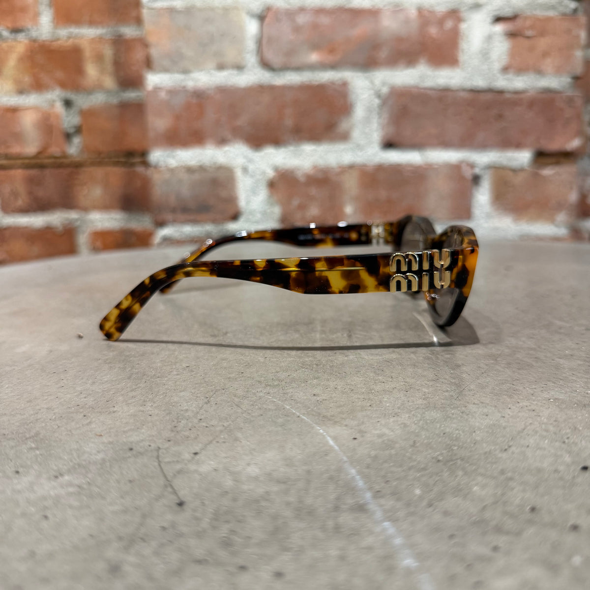 MIU MIU A03S TORTOISE FRAME SUNGLASSES ‘BROWN’