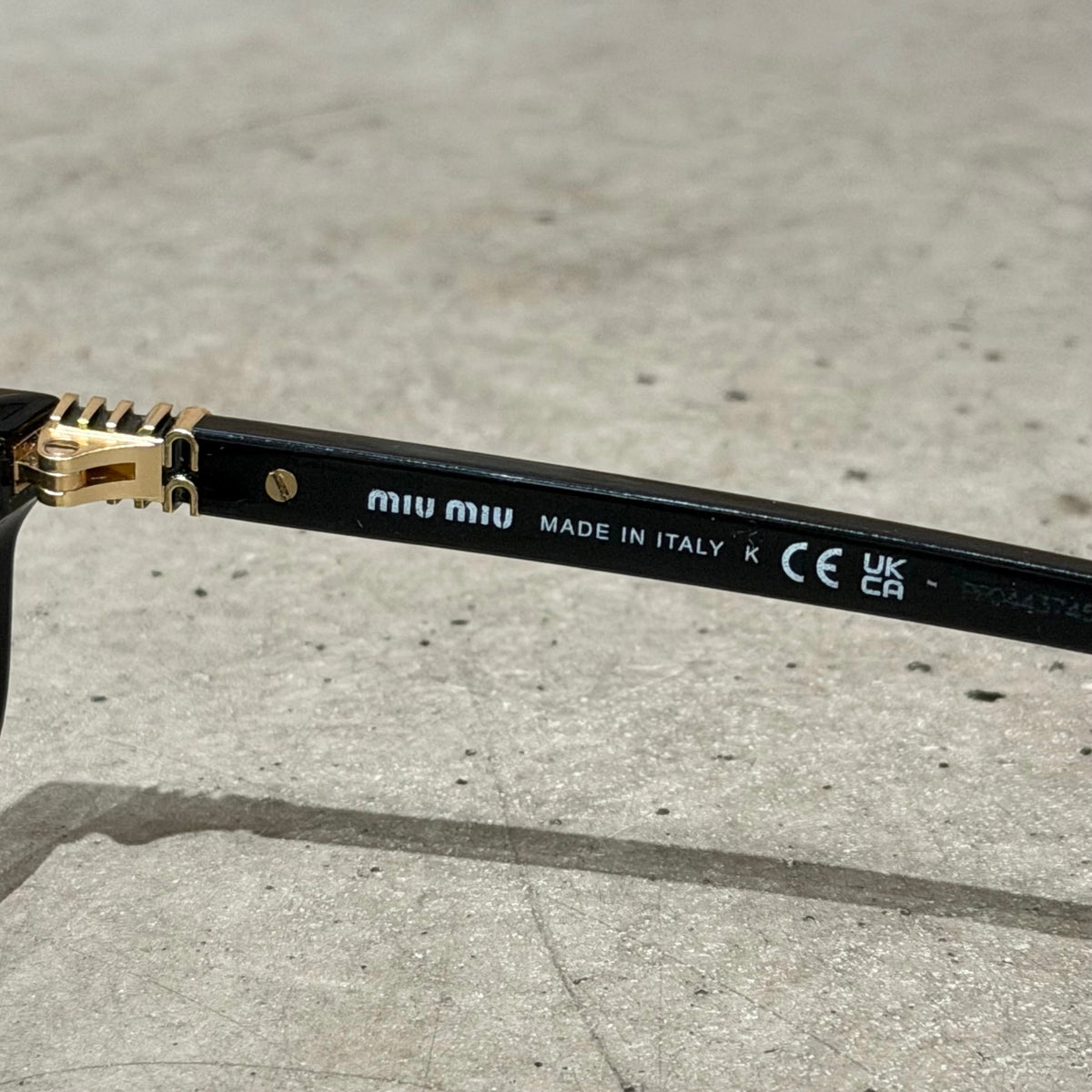 MIU MIU A06S REGARD SUNGLASSES ‘BLACK’