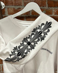 CHROME HEARTS EYE CHART DAGGER VINE CREWNECK ‘WHITE’