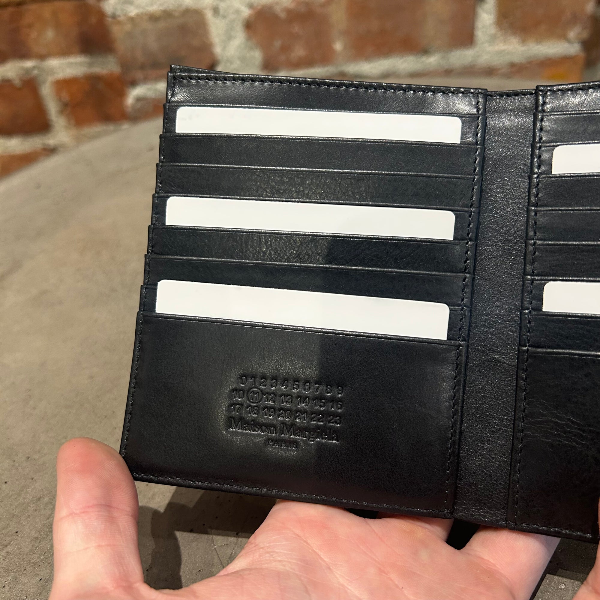 MAISON MARGIELA FOUR STITCH LARGE BIFOLD WALLET ‘BLACK’