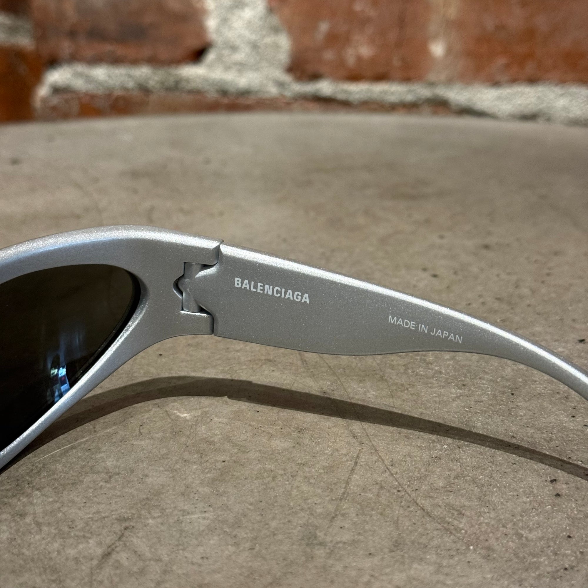 BALENCIAGA SWIFT OVAL SUNGLASSES ‘SILVER’