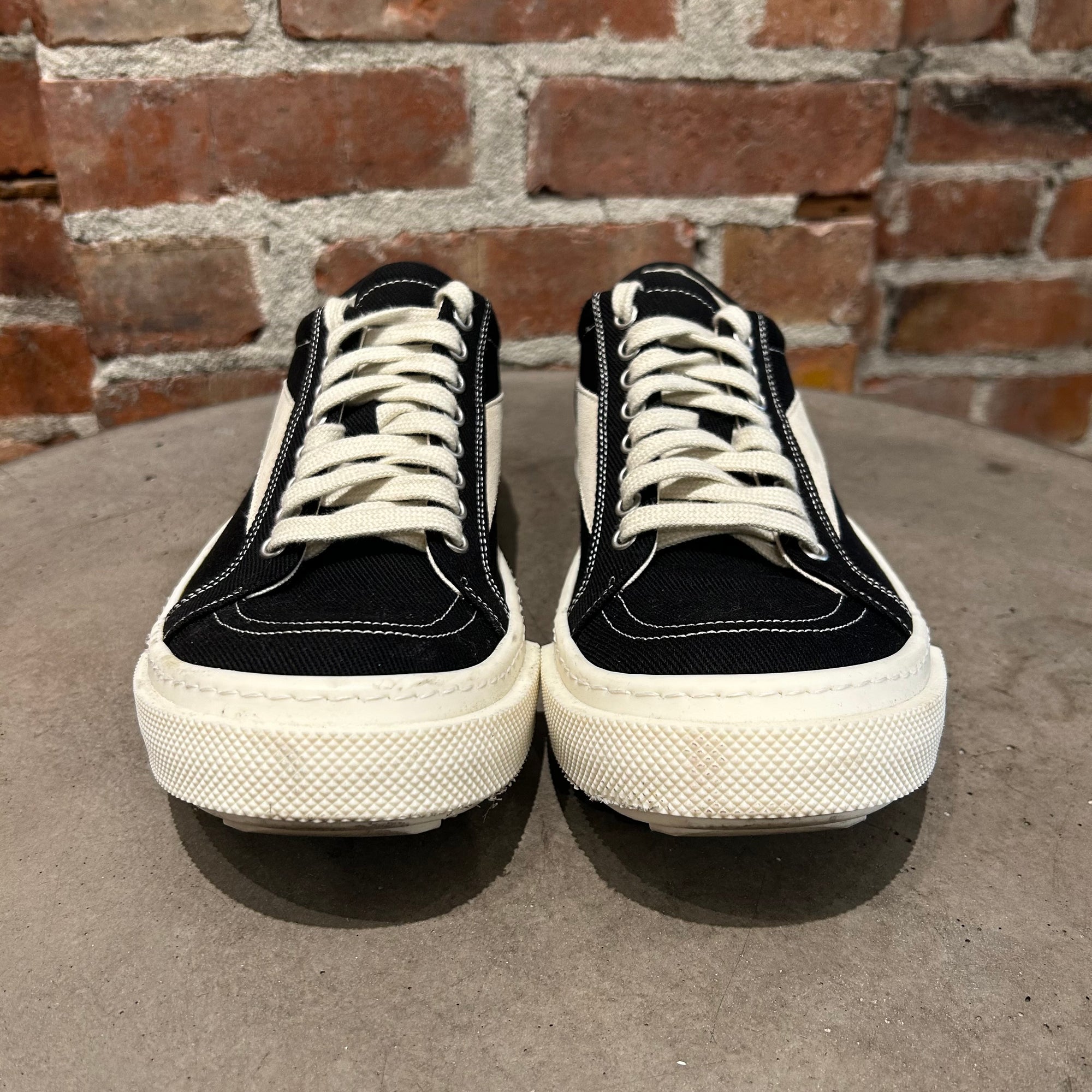 RICK OWENS SS26 TEMPLE VINTAGE LOW SNEAKERS ‘BLACK’