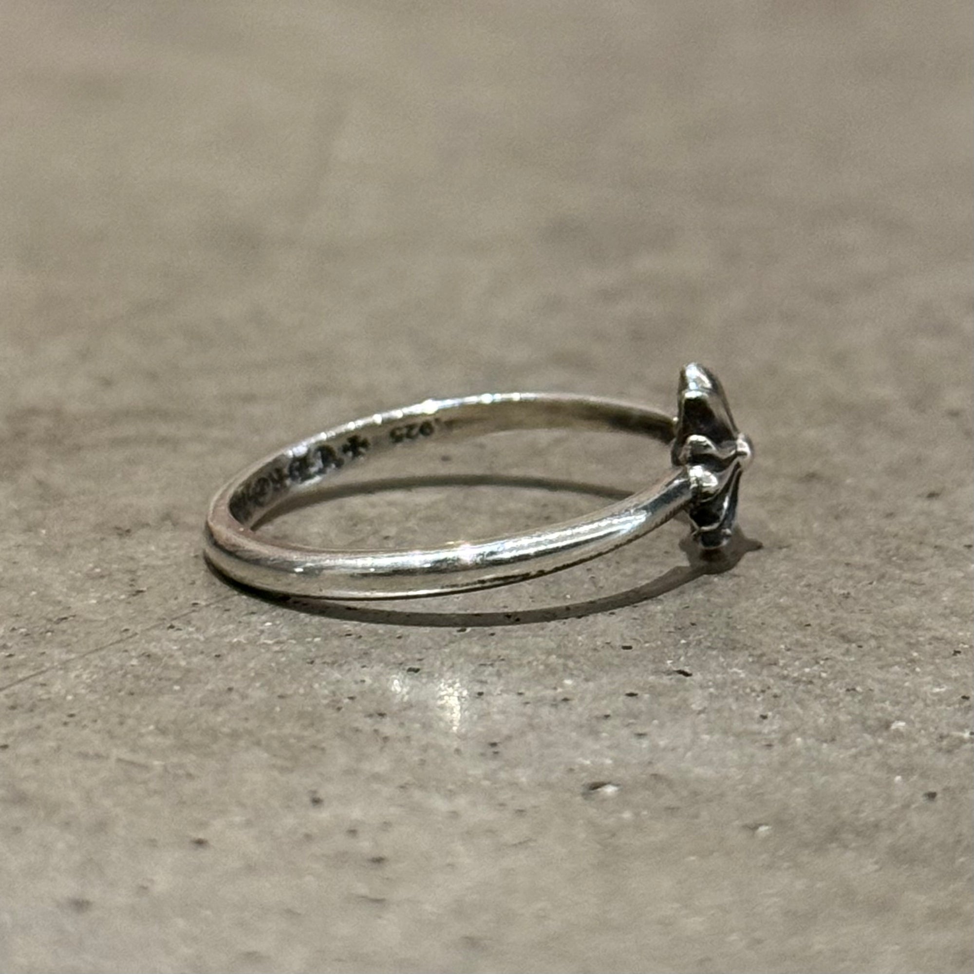 CHROME HEARTS PLUS CROSS BUBBLEGUM RING ‘SILVER’