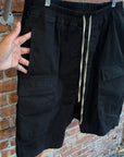 RICK OWENS FW18 SISYPHUS POD CARGO SHORTS ‘BLACK’
