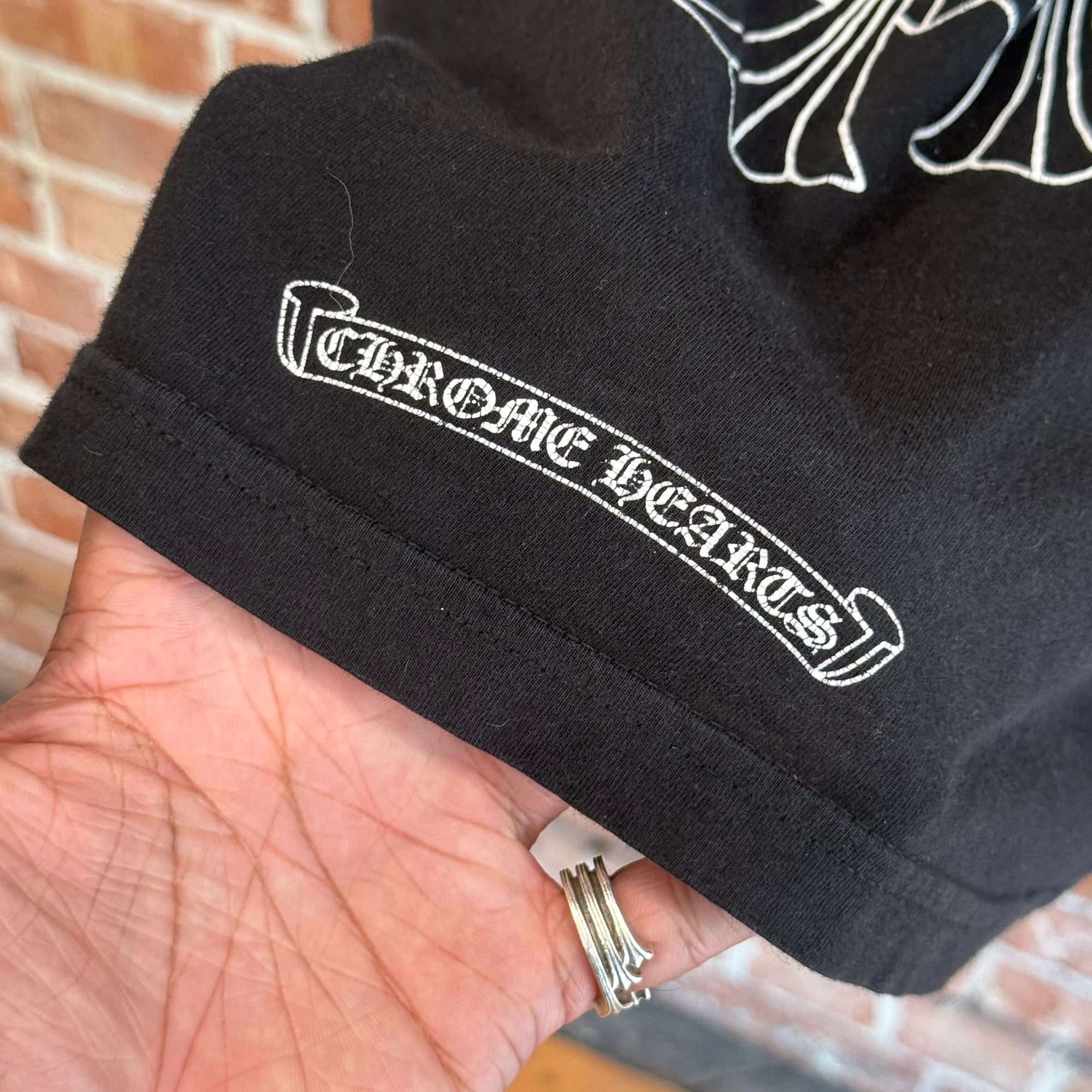 CHROME HEARTS CEMETERY HORSESHOE TEE ‘BLACK’