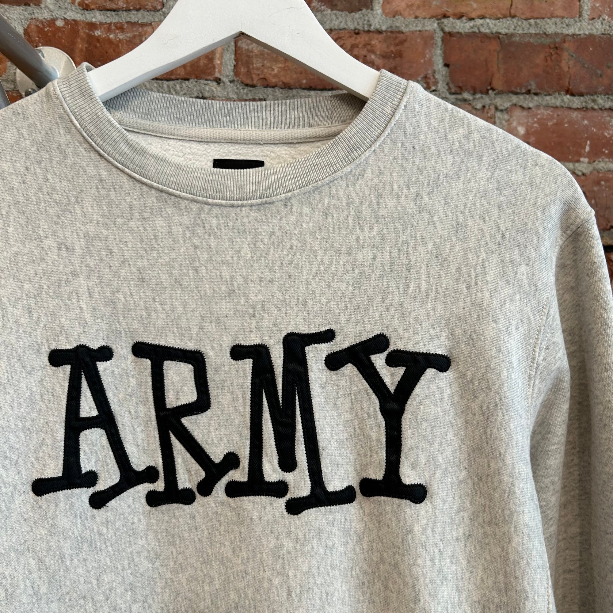 STUSSY VINTAGE ARMY CREWNECK ‘HEATHER GRAY’