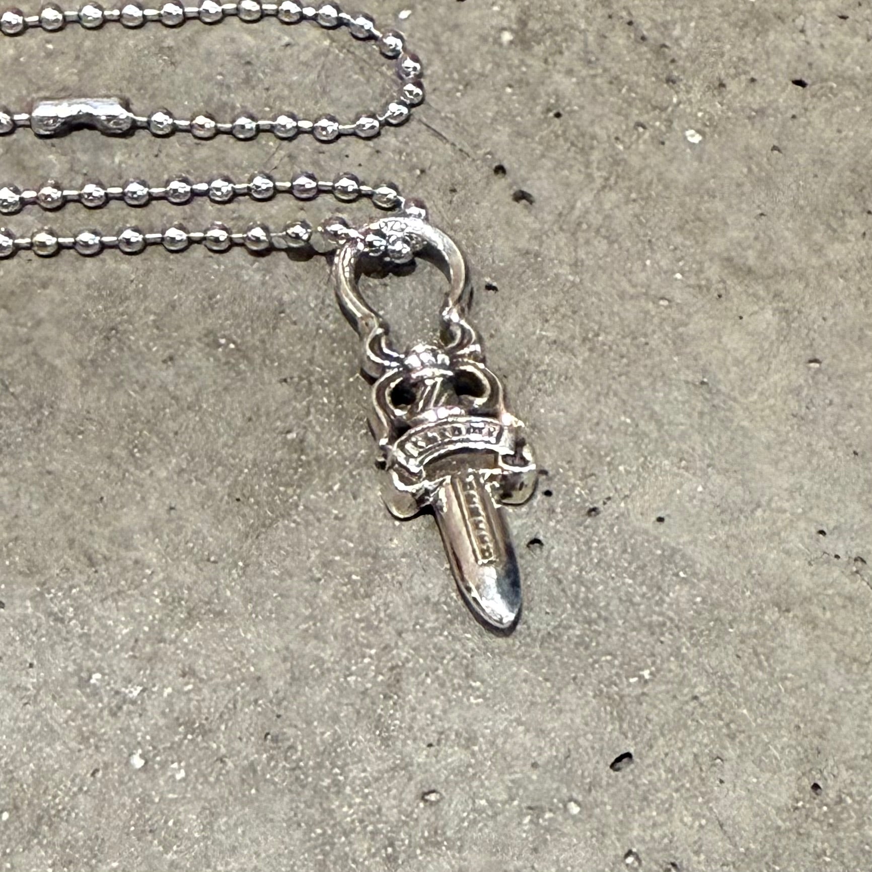 CHROME HEARTS LOOP DAGGER NECKLACE 'SILVER'