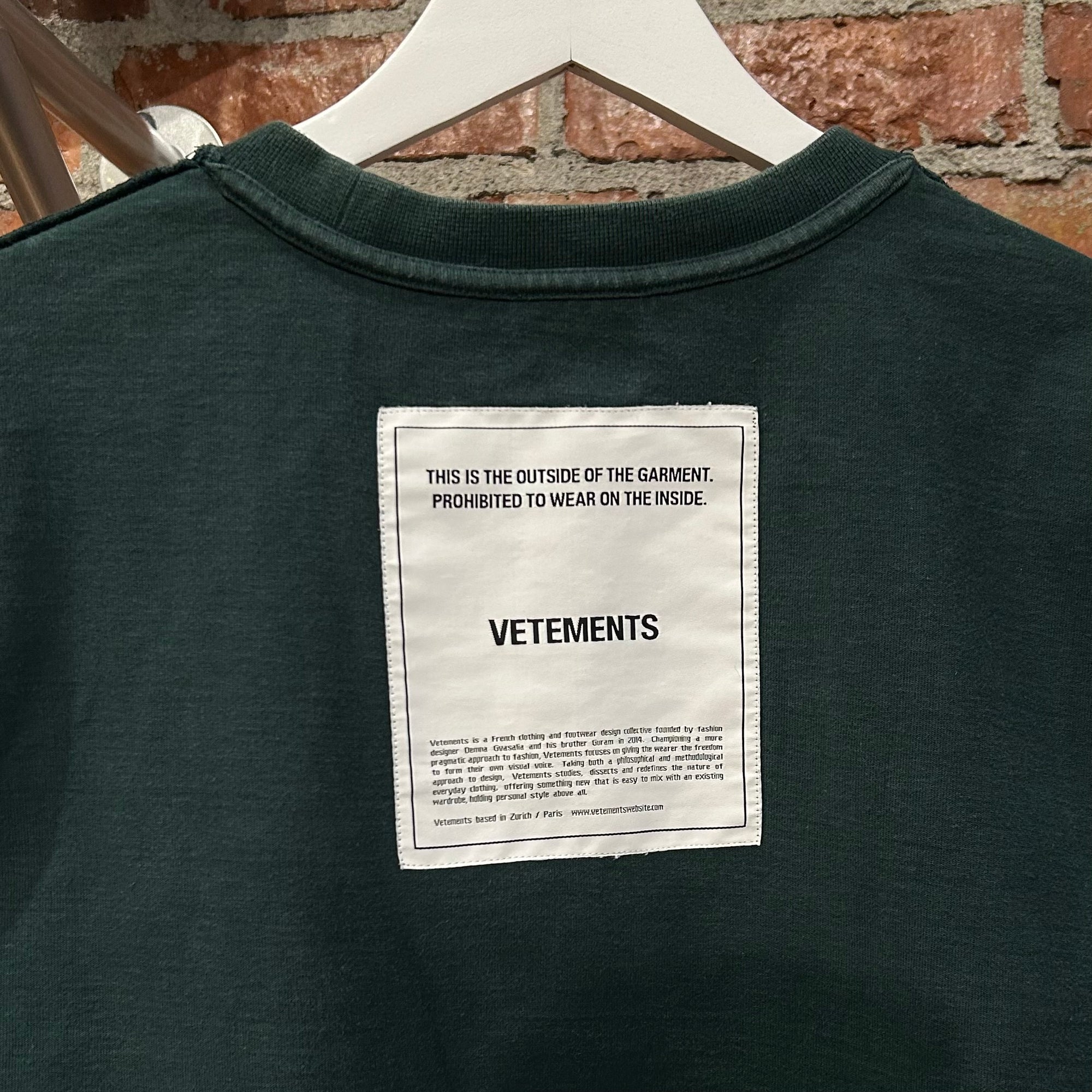 VETEMENTS AW19 INSIDE OUT TEE ‘FOREST’