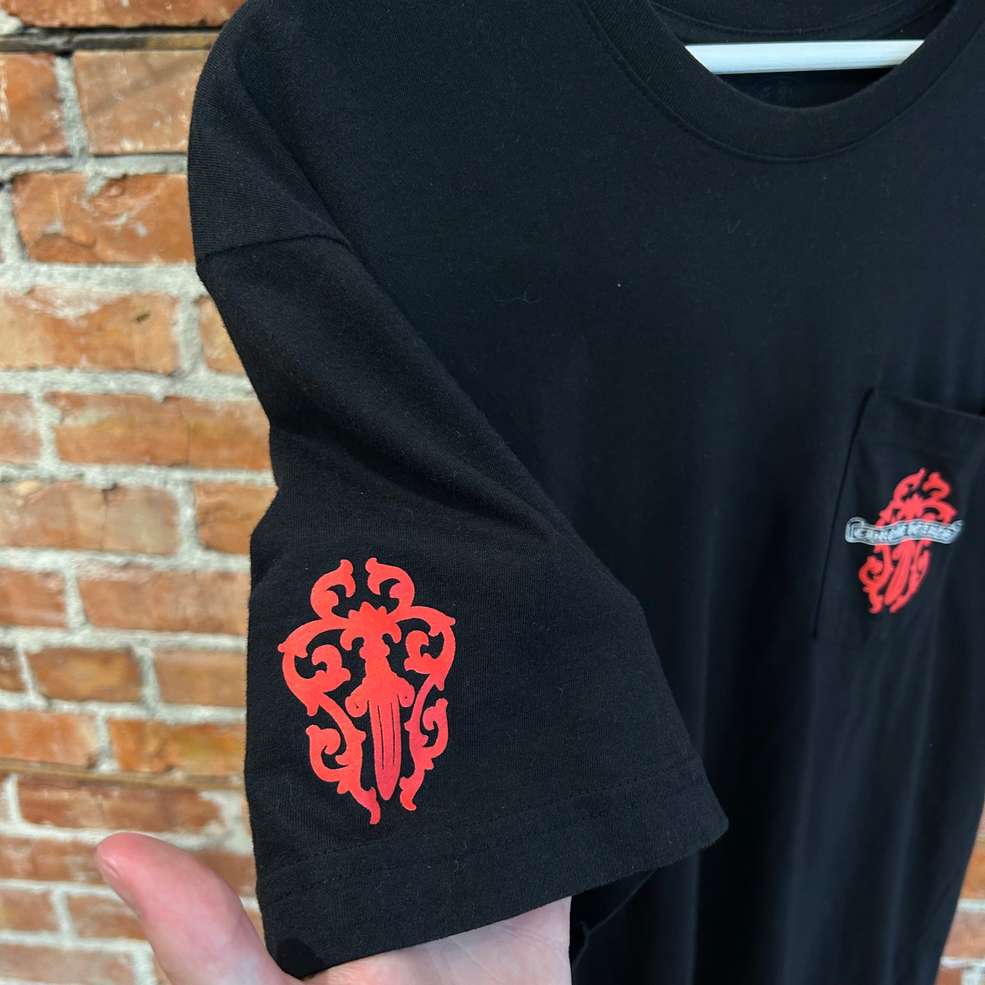 CHROME HEARTS DAGGER VINE TEE ‘BLACK/RED’