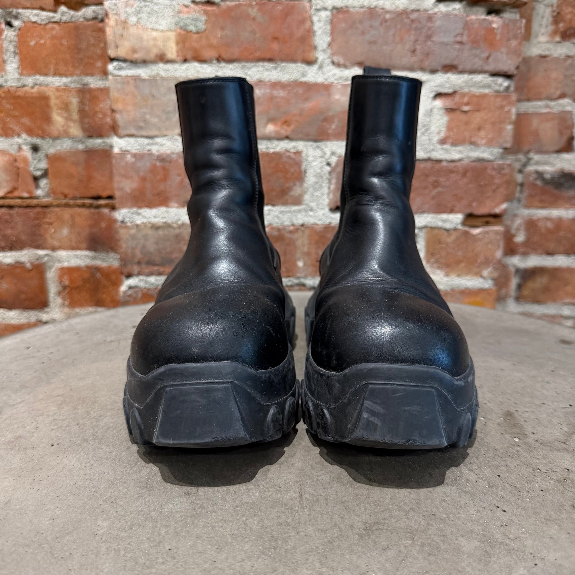RICK OWENS BEATLE BOZO TRACTOR BOOTS ‘BLACK’