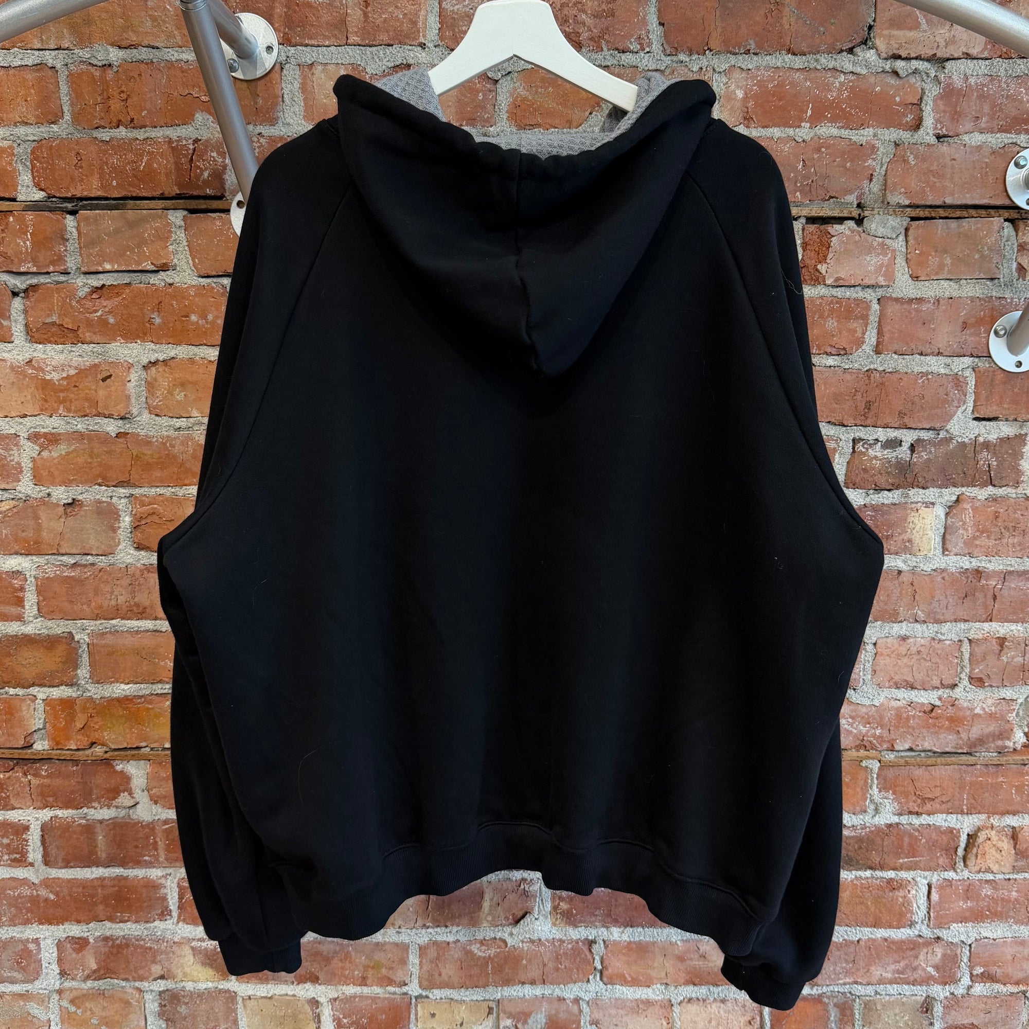 BASKETCASE LIVE AND DIRECT THERMAL LINED ZIP HOODIE ‘BLACK’