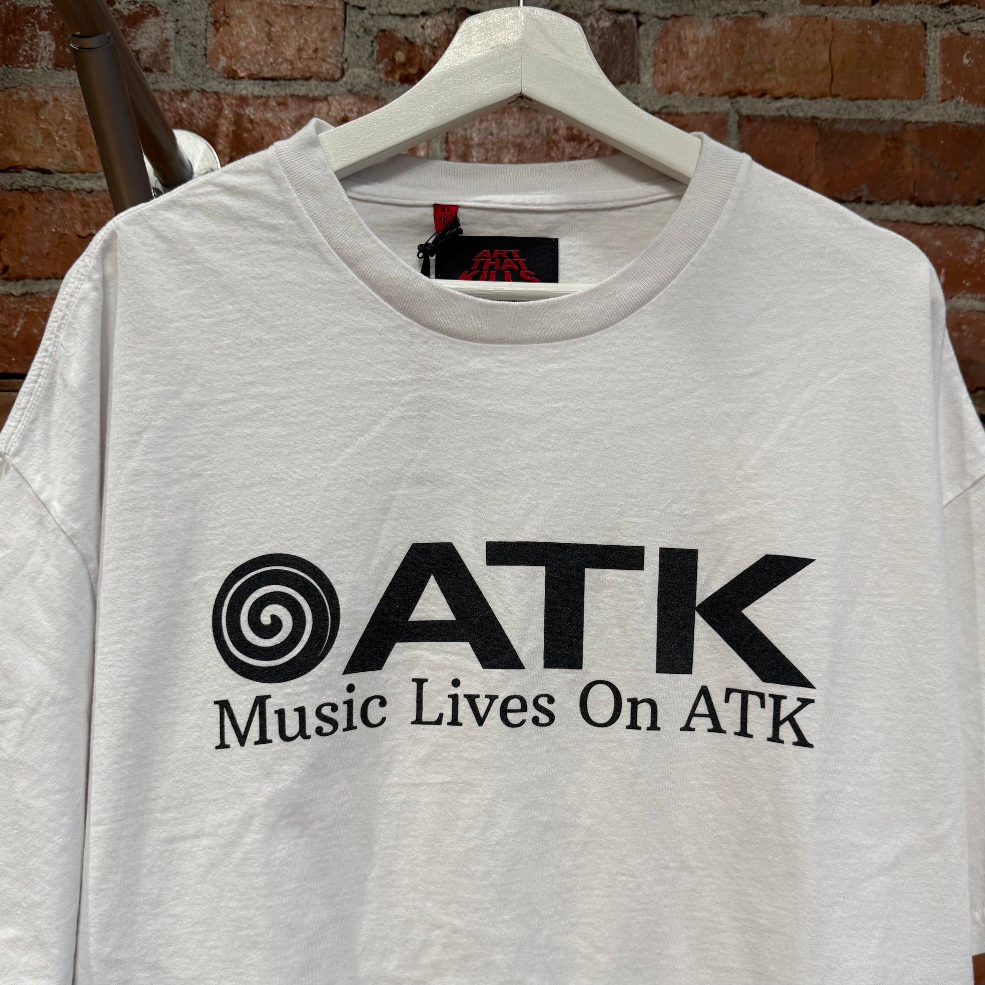 GALLERY DEPT. MUSIC LIVES ON ATK TEE ‘WHITE’