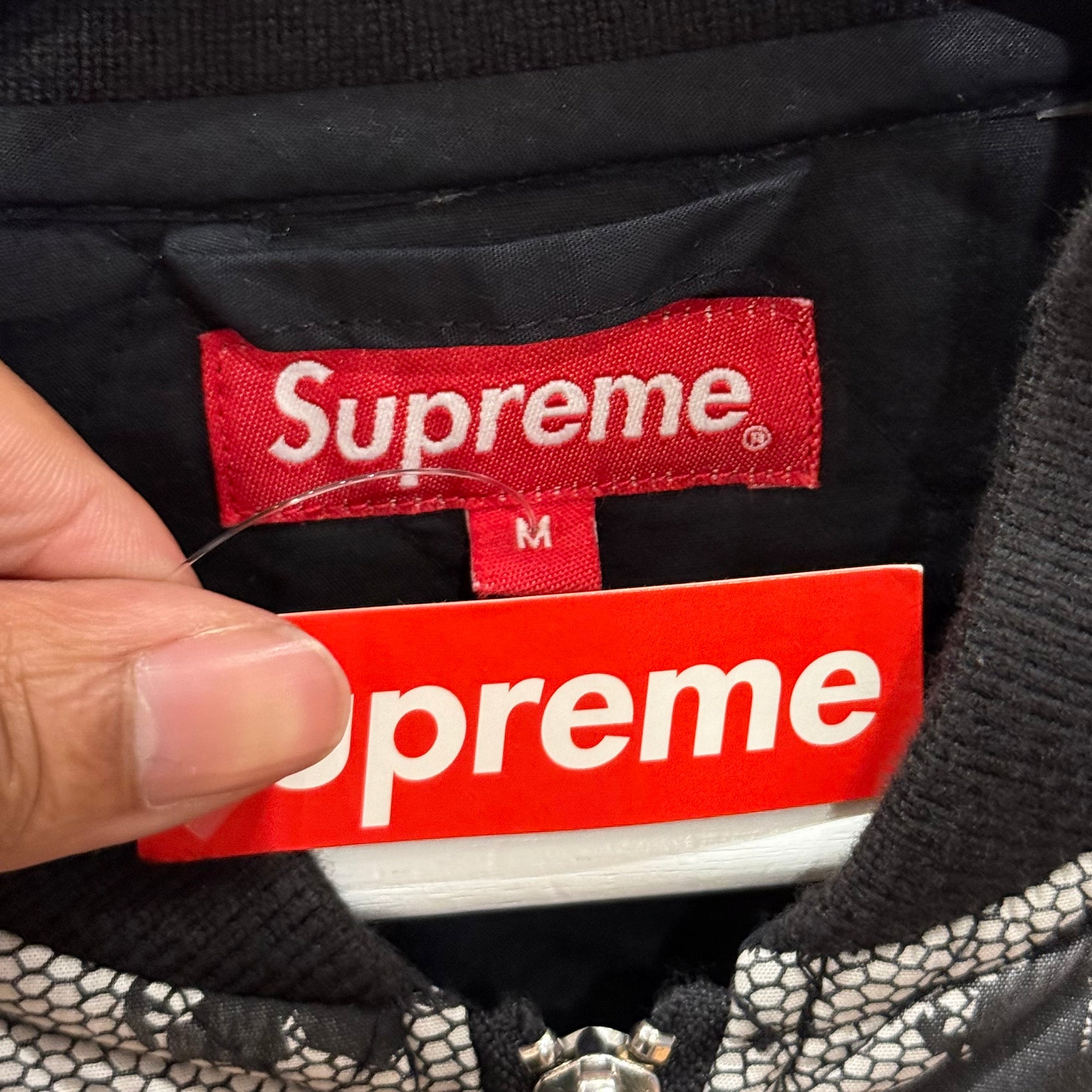 SUPREME SS17 QUILTED LACE FLORAL BOMBER ‘GREY’