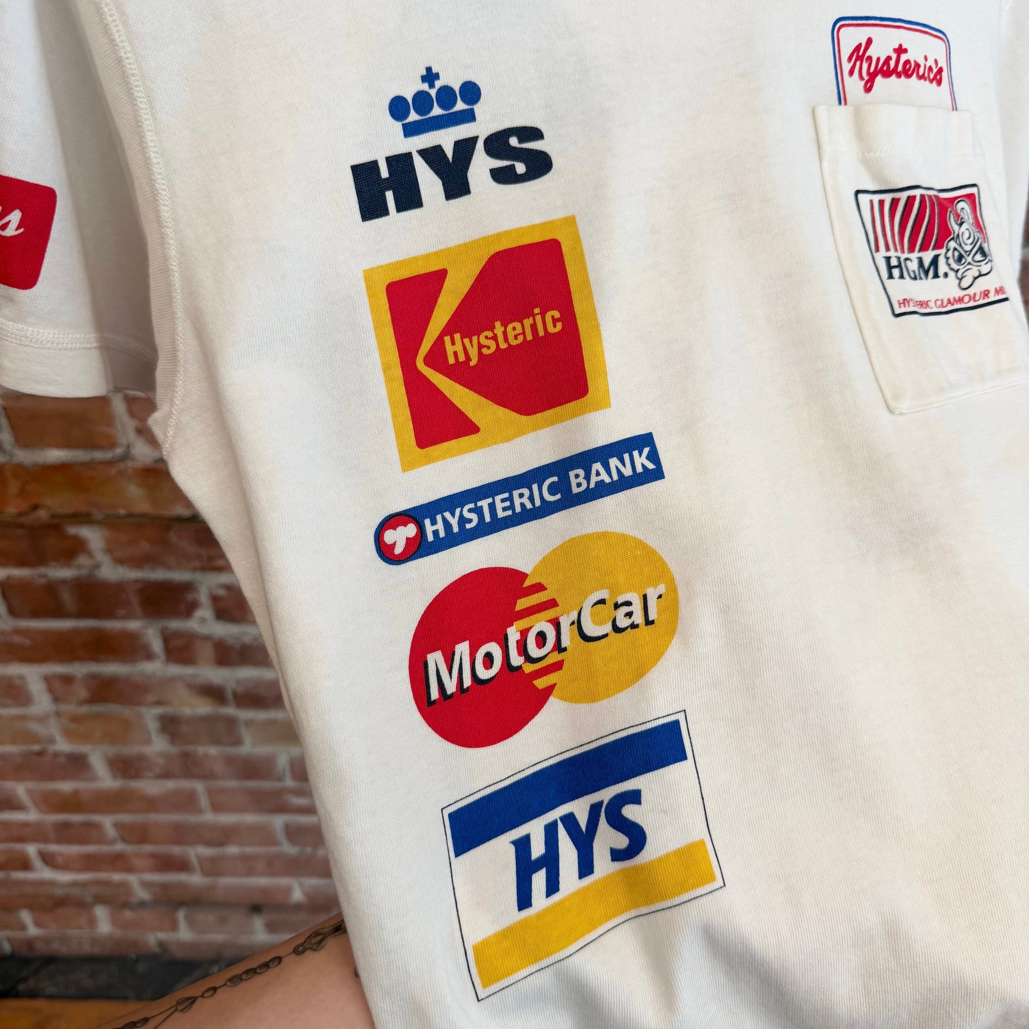 HYSTERIC GLAMOUR CONSUMERISM TEE ‘MULTI’