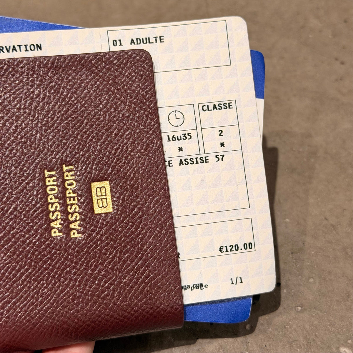 BALENCIAGA SS24 PASSPORT WALLET ‘MULTI’