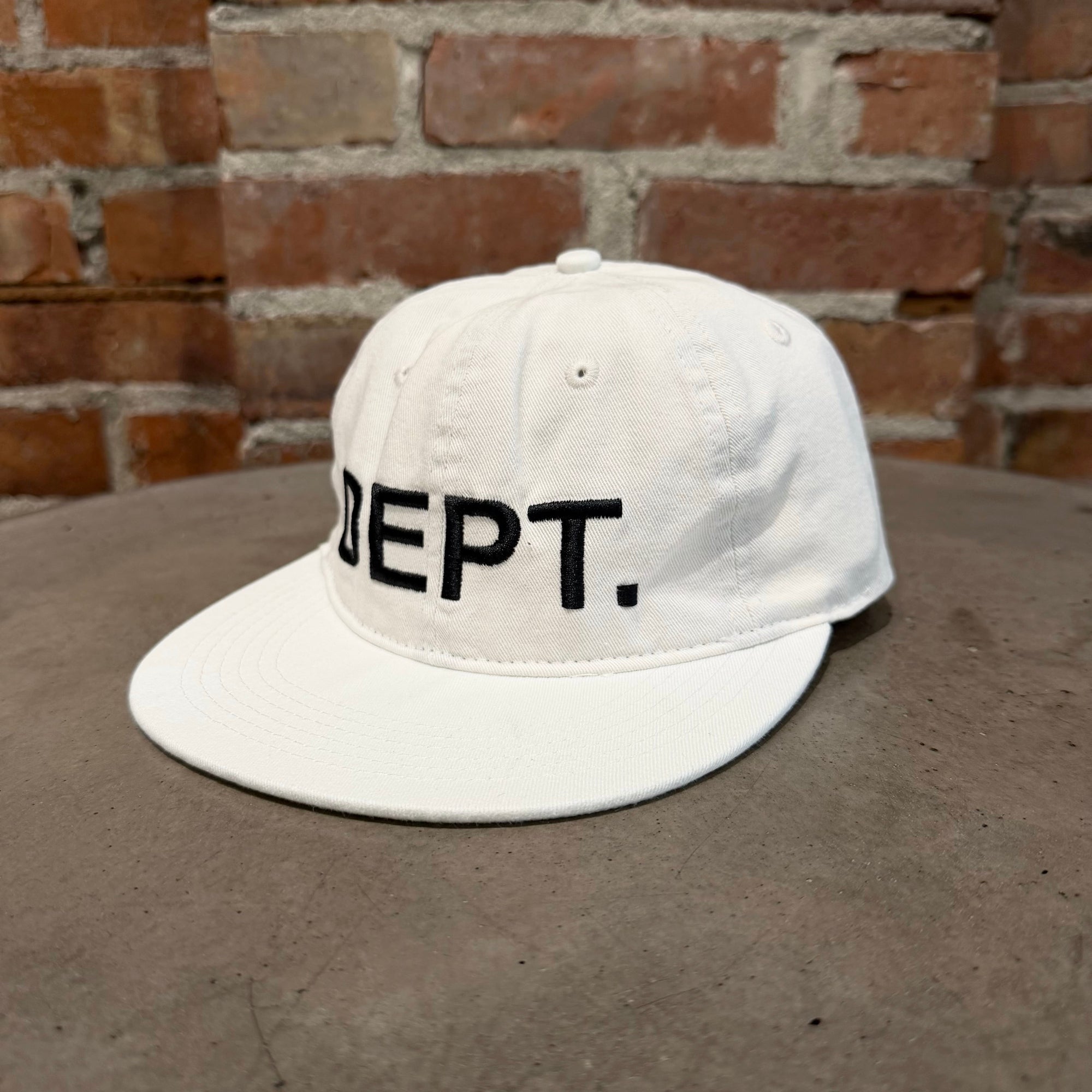 GALLERY DEPT. CLASSIC LOGO HAT ‘WHITE’