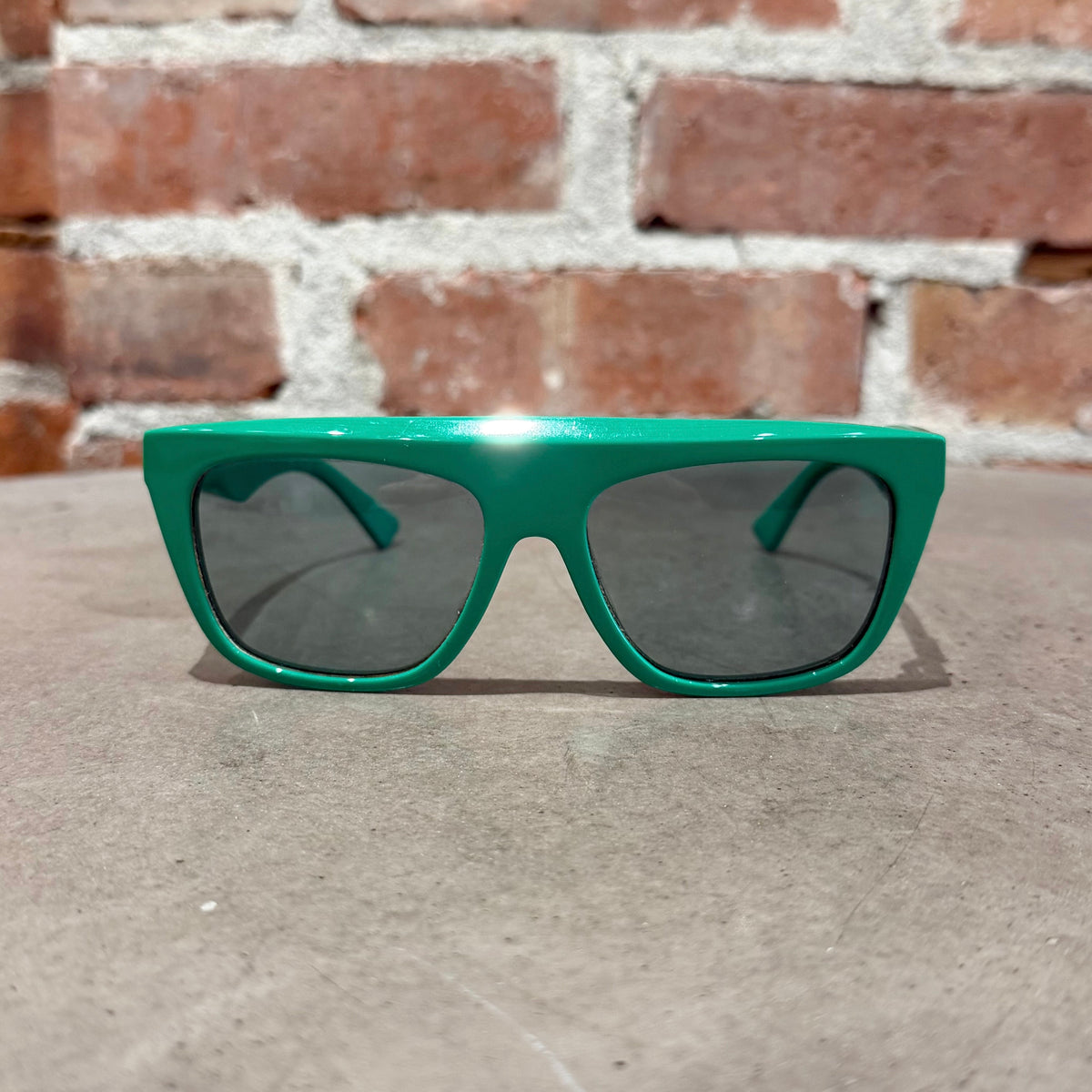 BOTTEGA VENETA BV1060S FLAT-TOP SUNGLASSES ‘GREEN’
