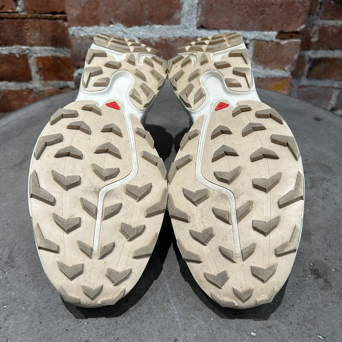 SALOMON XT-6 LOW SNEAKERS ‘CREAM’